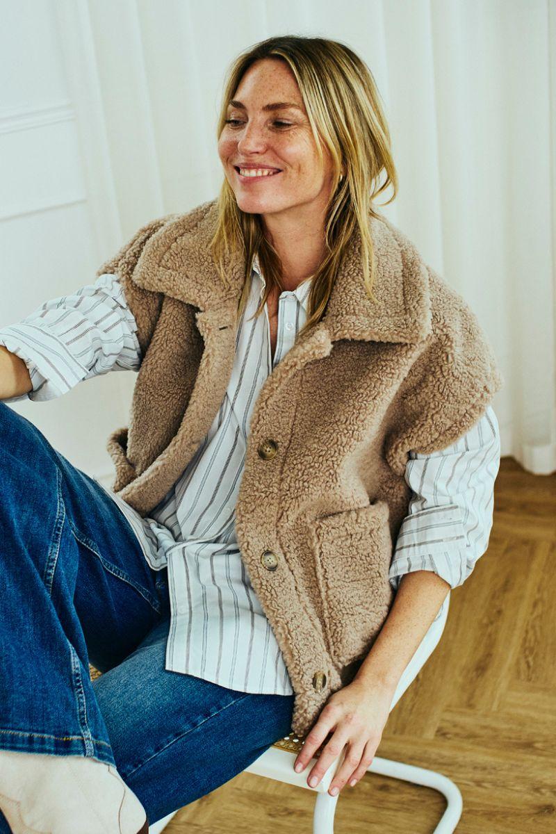 Lamby Waistcoat 206965 | Simply Taupe | Jakke fra Freequent - Image 11