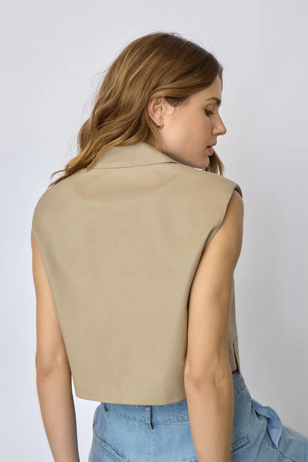 Leilacc Linen Crop Vest | Bisquit | Vest fra Co'Couture - Image 5