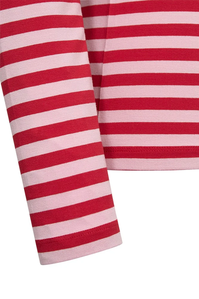 Liana Tee 207833 | True Red W. Sweet Lilac | Bluse fra Freequent - Image 2