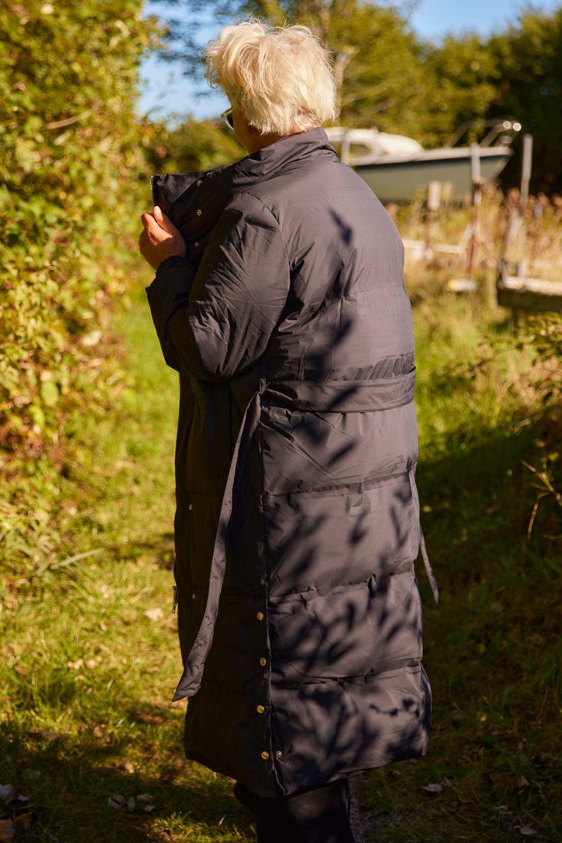 Lilly Long coat | Sort | Frakke fra French Laundry - Image 6