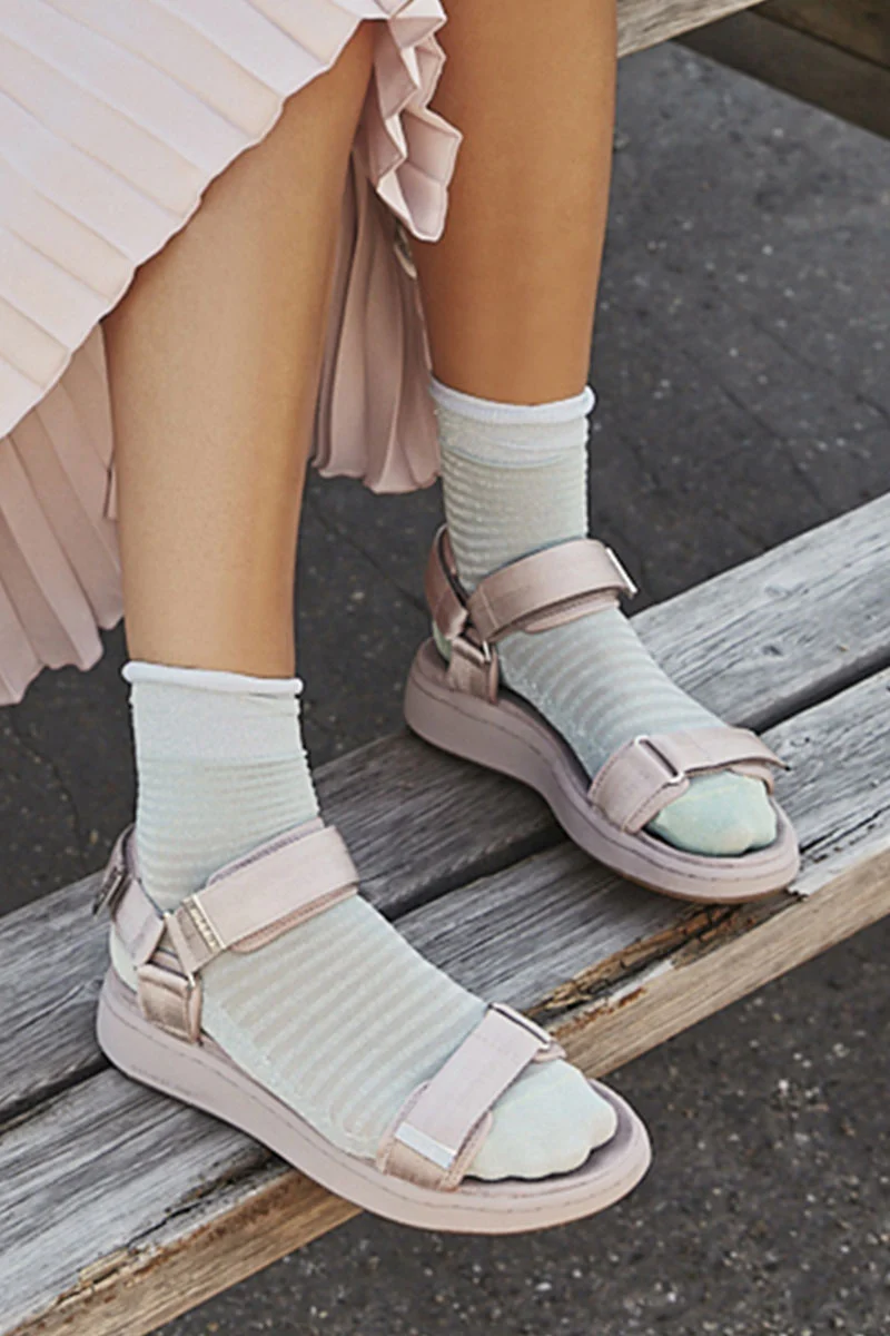 Line | Bark | Sandaler fra Woden