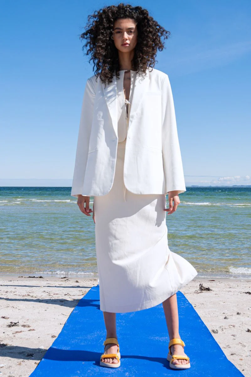 Line WL926 | Old Gold | Sandaler fra Woden - Image 2