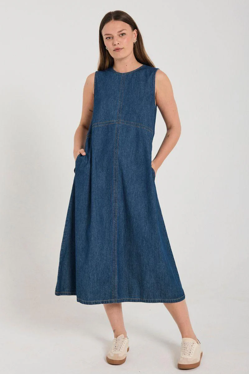 Lisea Dress 206660 | Medium Blue Denim | Kjole fra Freequent - Image 7