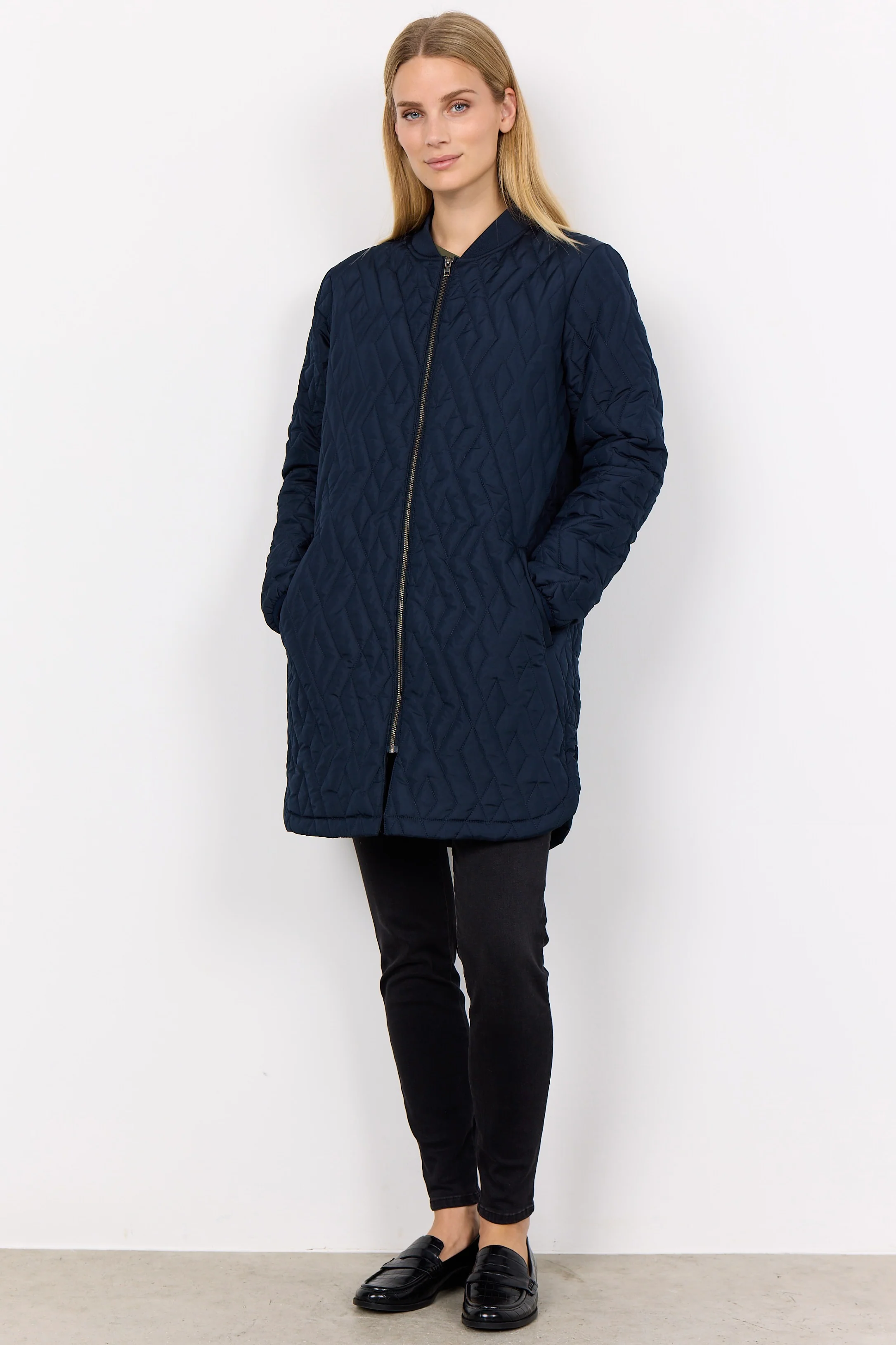 Lola Quilt Jacket | Blå | Jakke fra French Laundry - Image 3