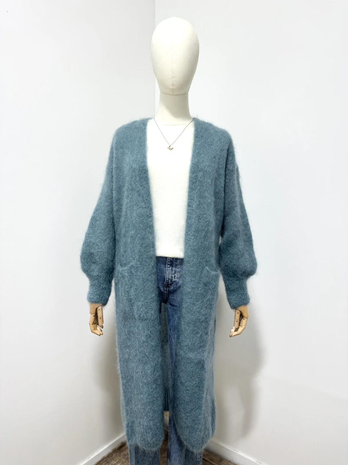 Long open cardigan in fluffy mohair 82121L | Celadon | Strik fra Atelier C - Image 5