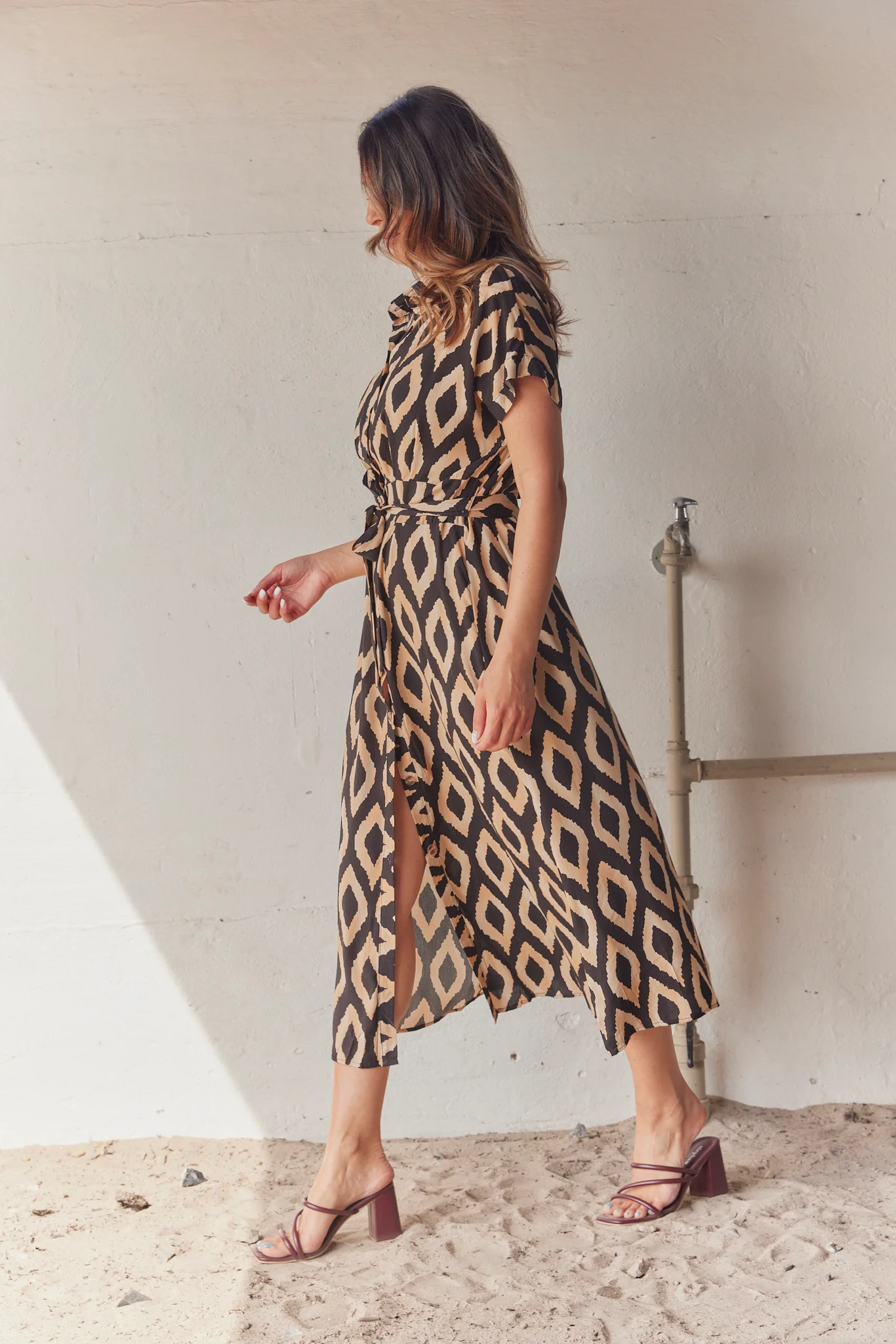 Mary Patterned Dress | Black | Kjole fra French Laundry - Image 2