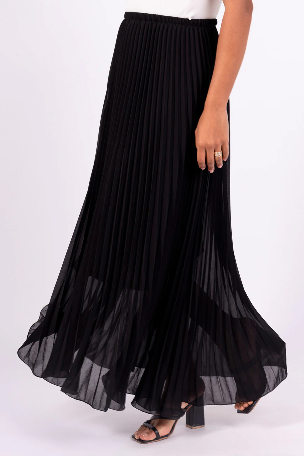 Long Pleated Skirt | Black | Nederdel fra Avery - Image 2