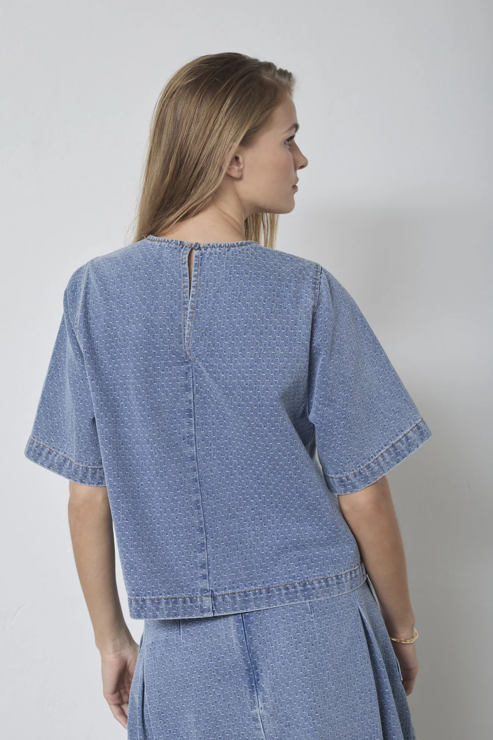 Lova Denim SS Blouse 45080 | Denim blue | Top fra Co'couture - Image 6