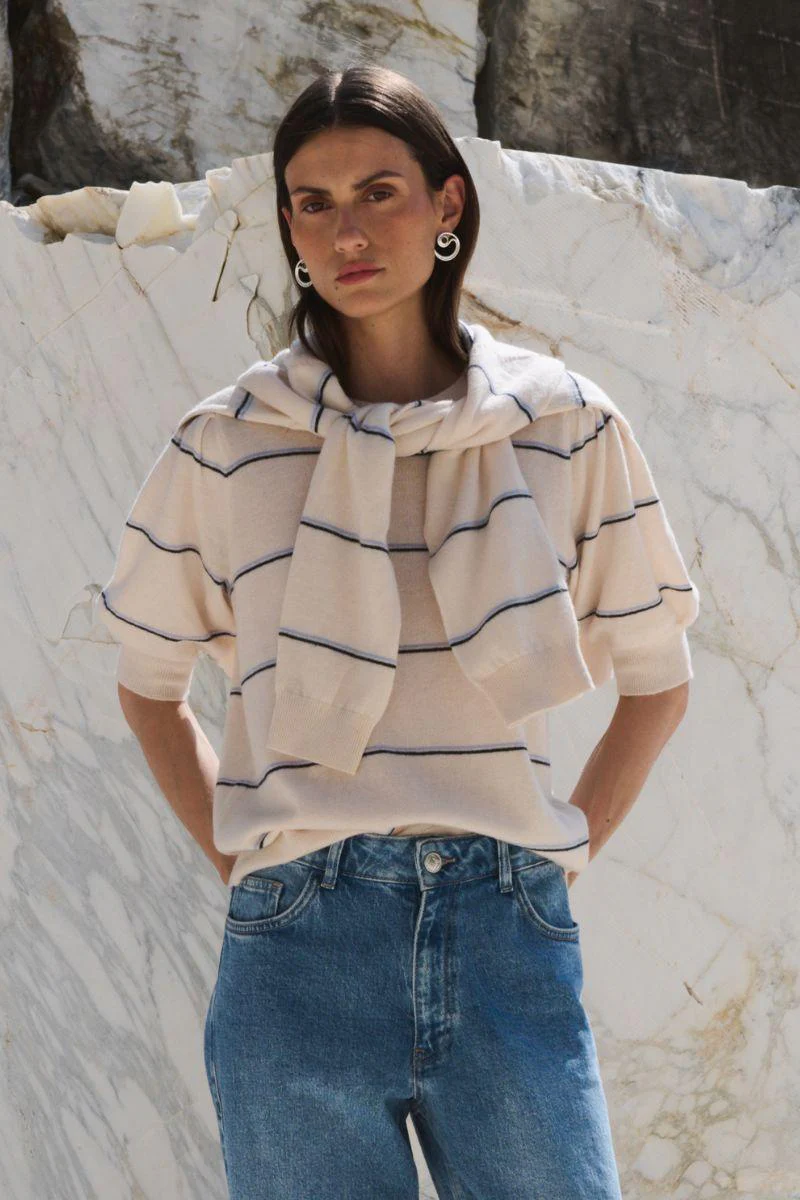 Ismaila 18 | Turtledove Combi | Bluse fra Levete Room
