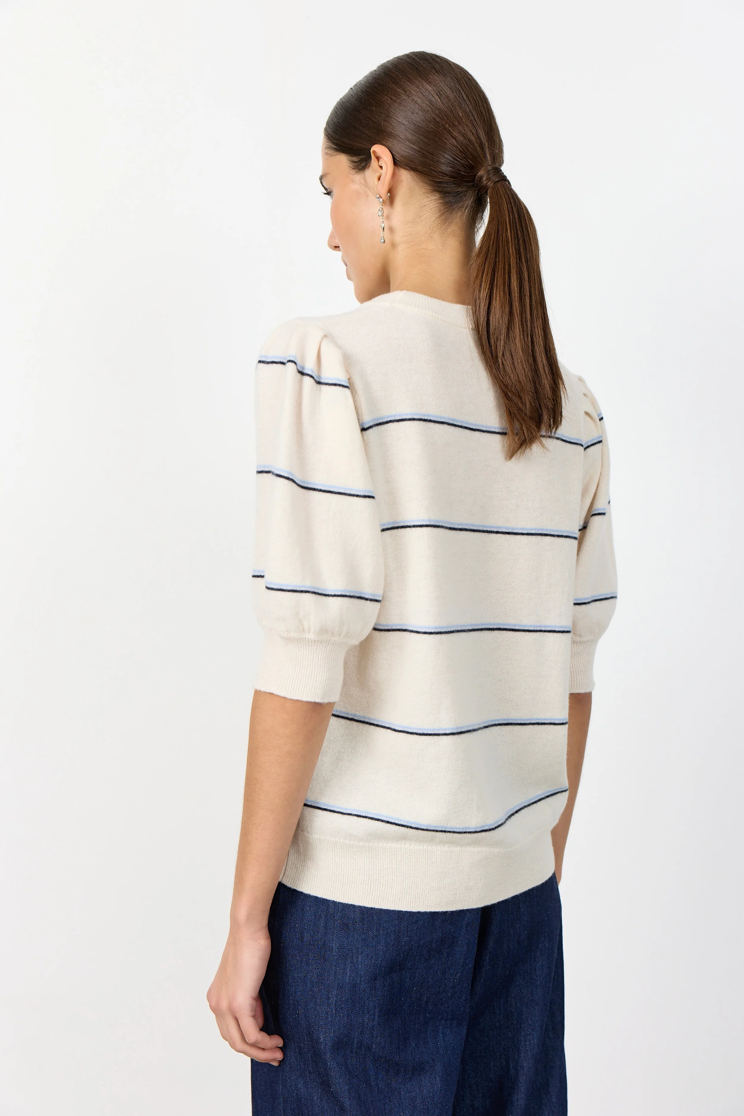 Ismaila 18 | Turtledove Combi | Bluse fra Levete Room - Image 10