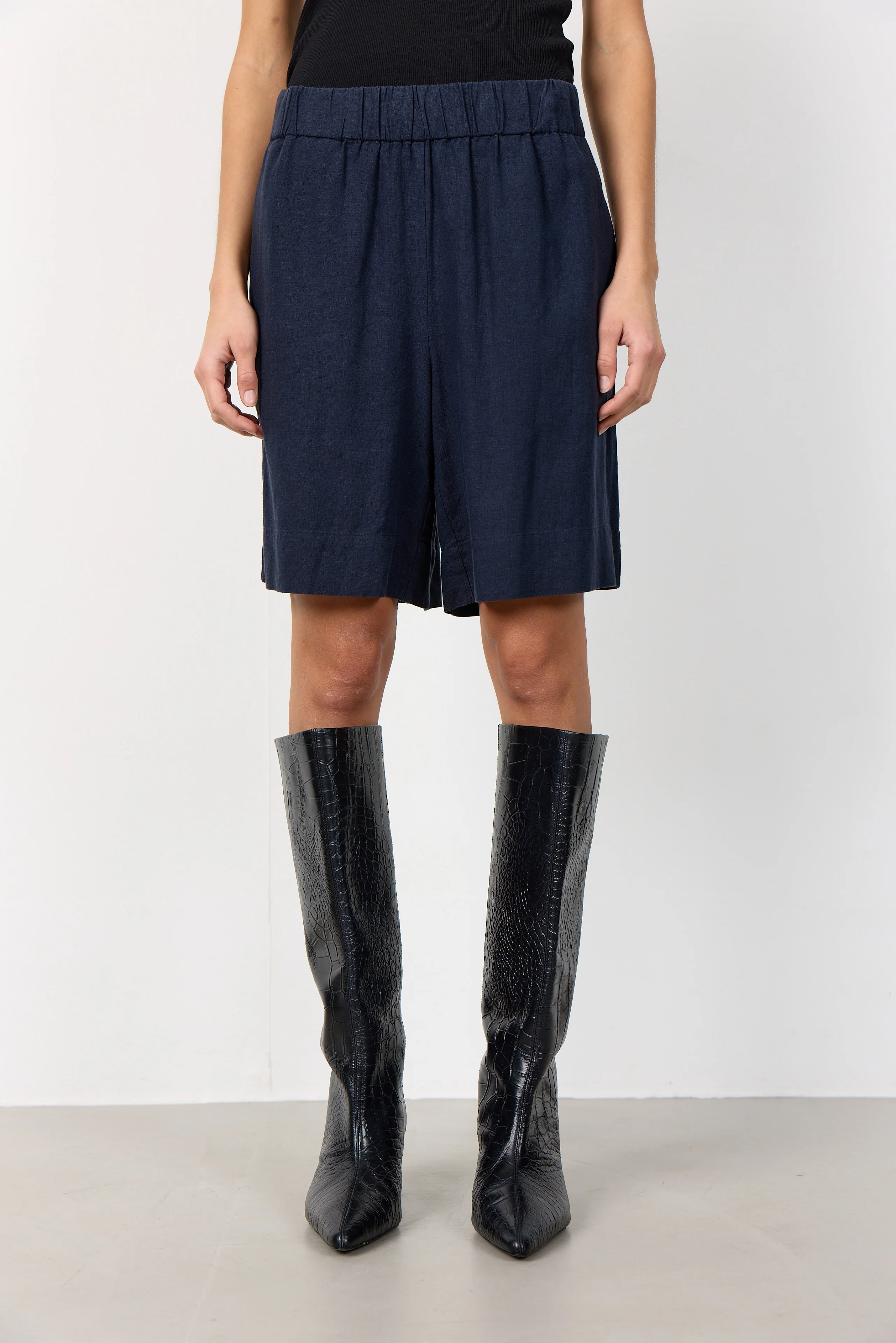 Naja 29 | Dark Navy | Shorts fra Levete Room - Image 3
