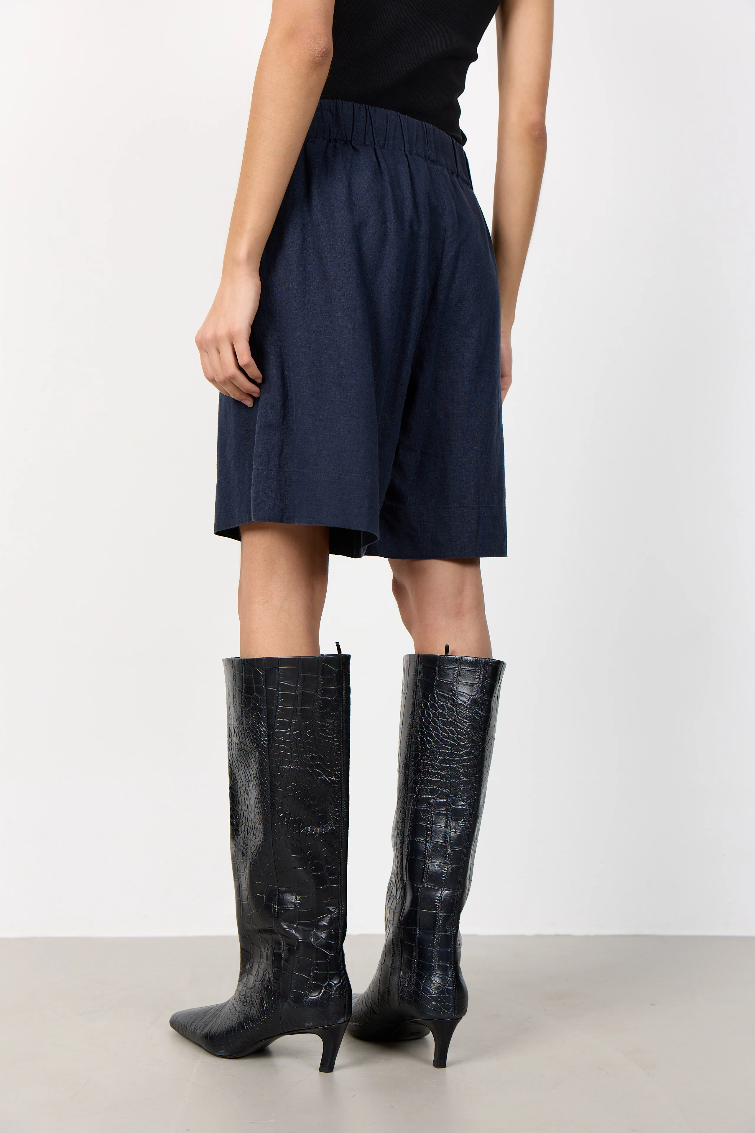 Naja 29 | Dark Navy | Shorts fra Levete Room - Image 5