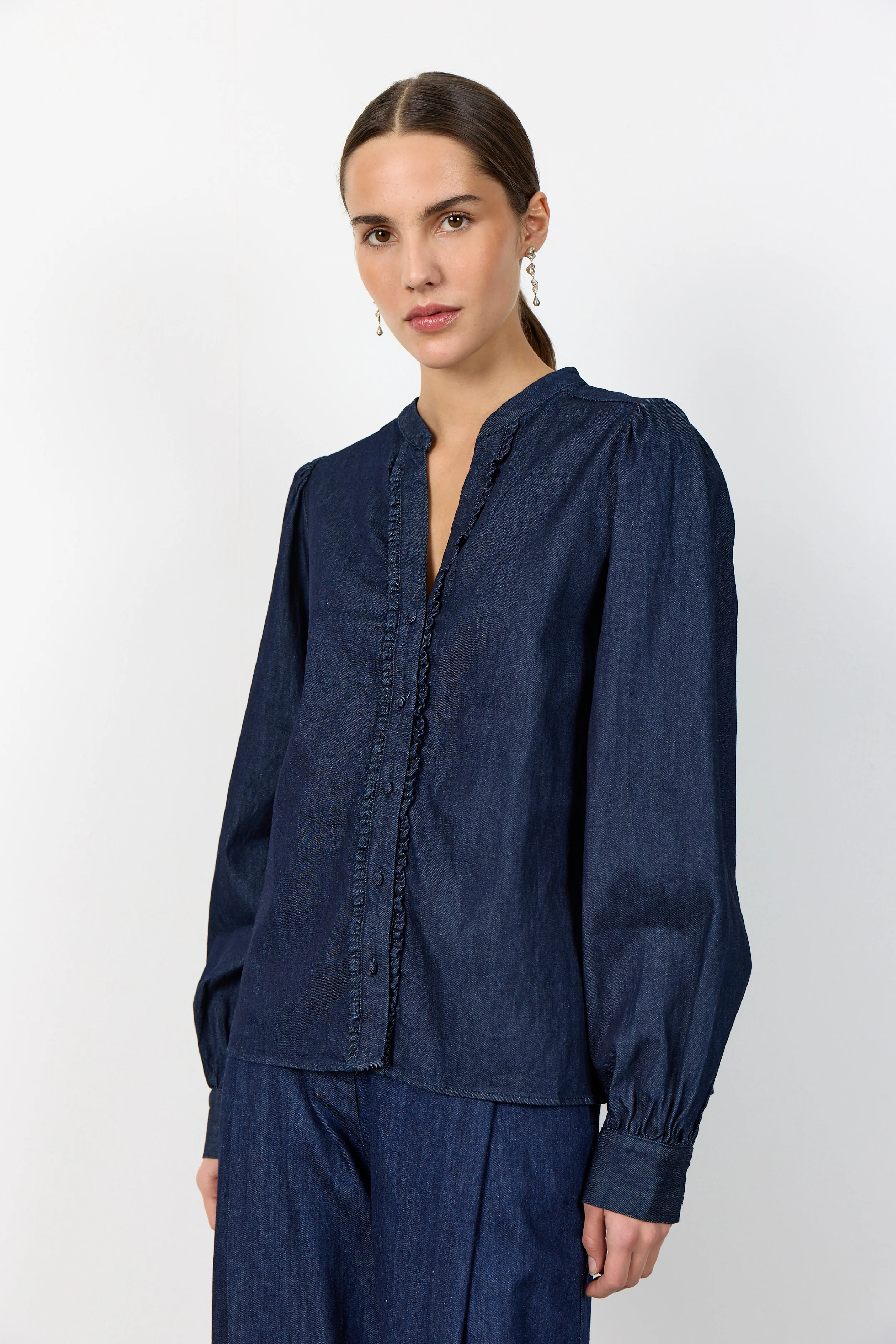 Pietta 2 | Dark Navy | Skjorte fra Levete Room