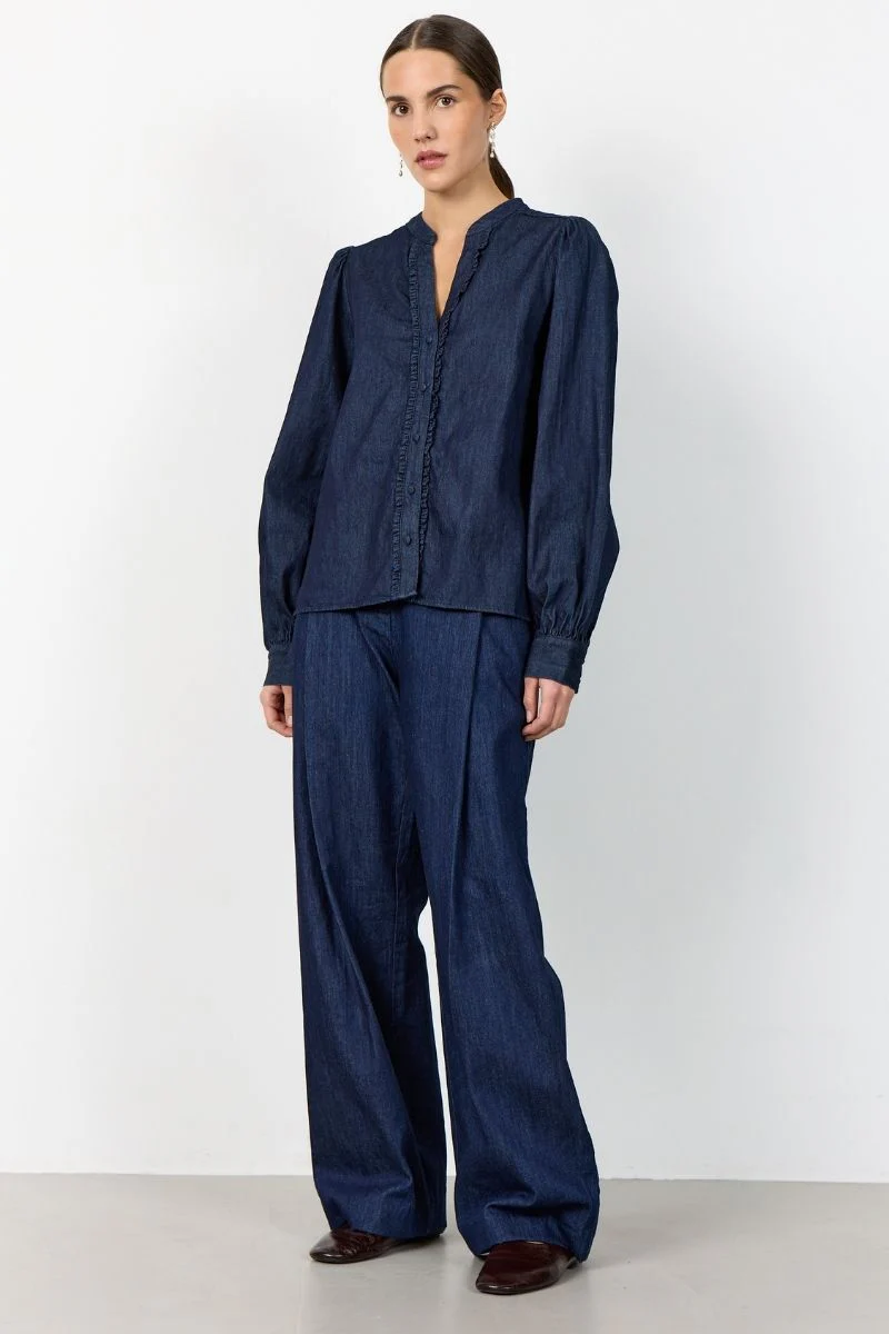 Pietta 2 | Mid Blue Denim | Skjorte fra Levete Room - Image 2