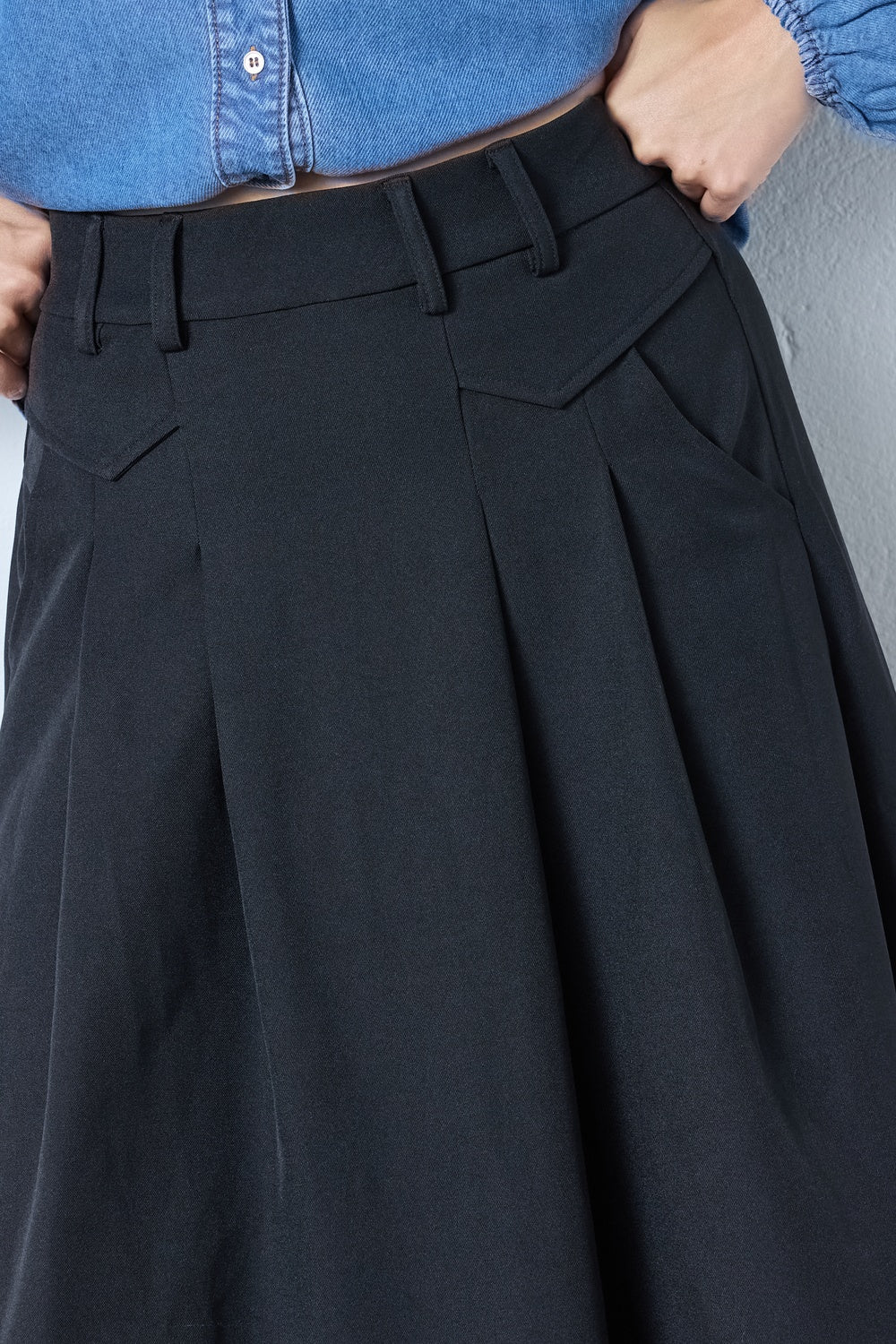 Luna Pocket Pleat Skirt 34222 | Black | Nederdel fra Co'couture - Image 6