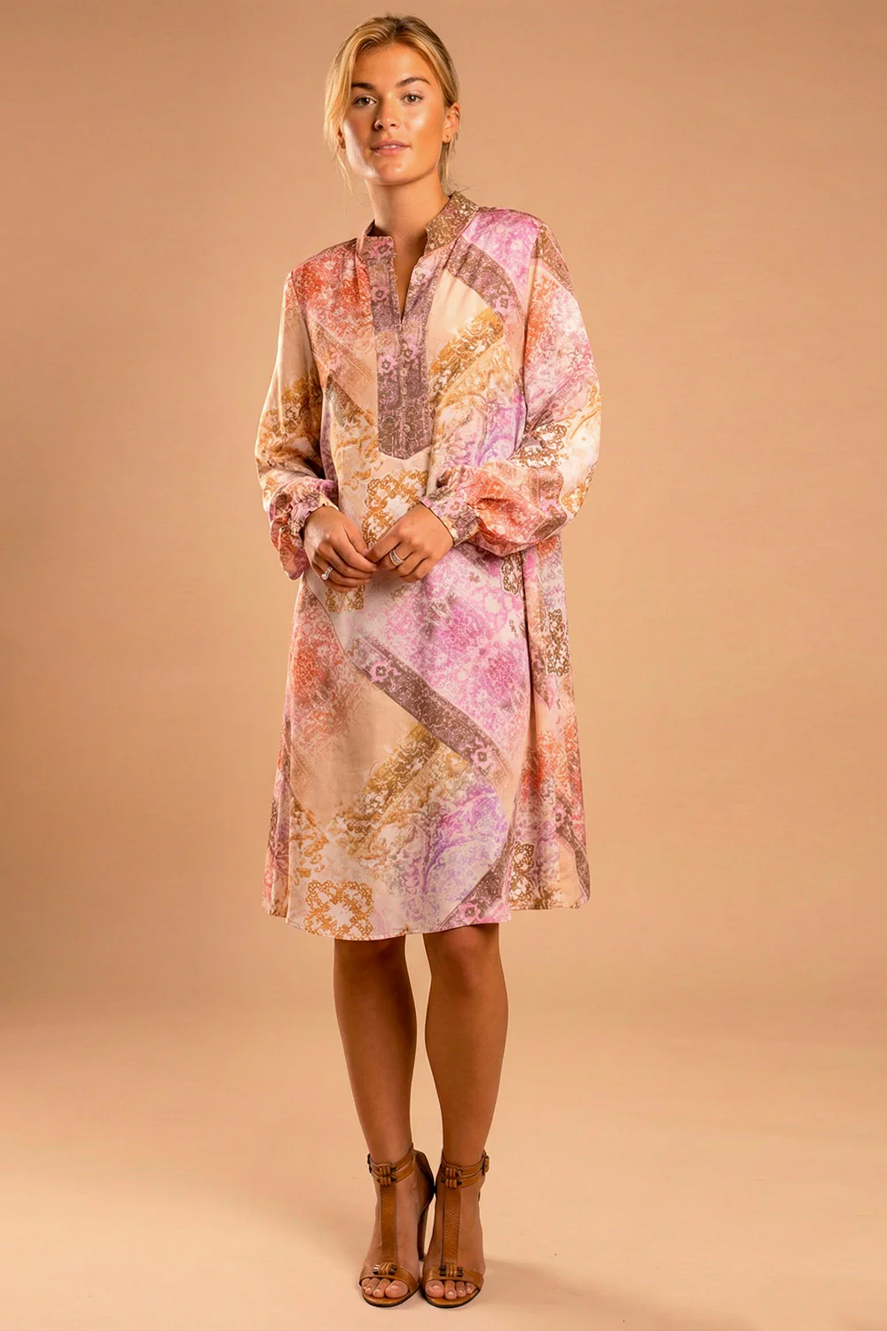 Madonna knee dress | CoralPrint | Kjole fra Gustav