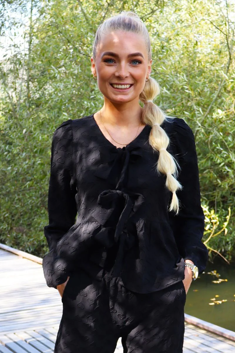 Manni Ls Blouse | Black Heart | Bluse fra Liberté - Image 3