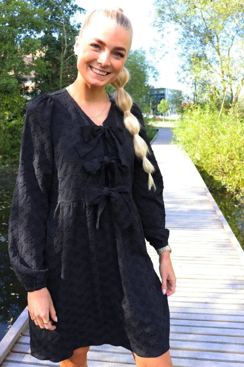 Manni Ls Dress | Black Heart | Kjole fra Liberté - Image 3