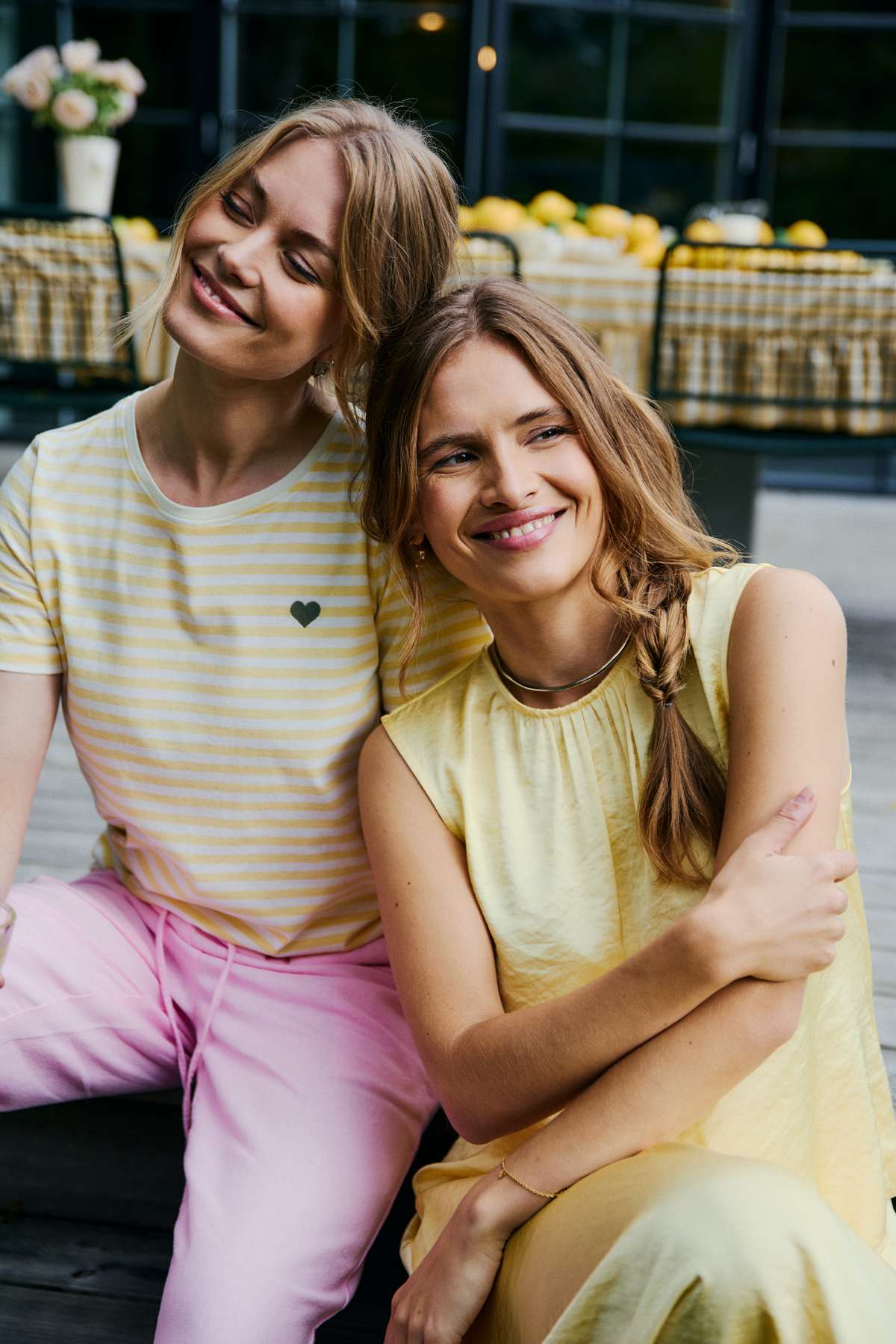 Mian Tee 208288 | Star Off-White W. Golden Haze | T-Shirt fra Freequent - Image 2