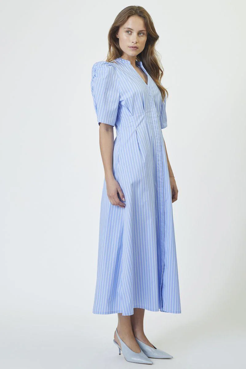 Mica Stripe Pleat Dress 36536 | Pale Blue | Kjole fra Co'couture - Image 4
