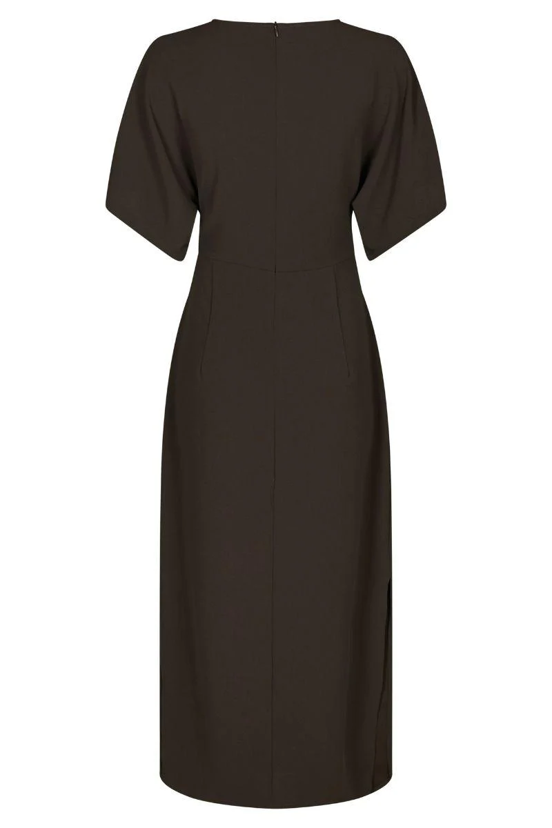 Miloine Drape Dress | Dark Brown | Kjole fra Neo Noir - Image 6