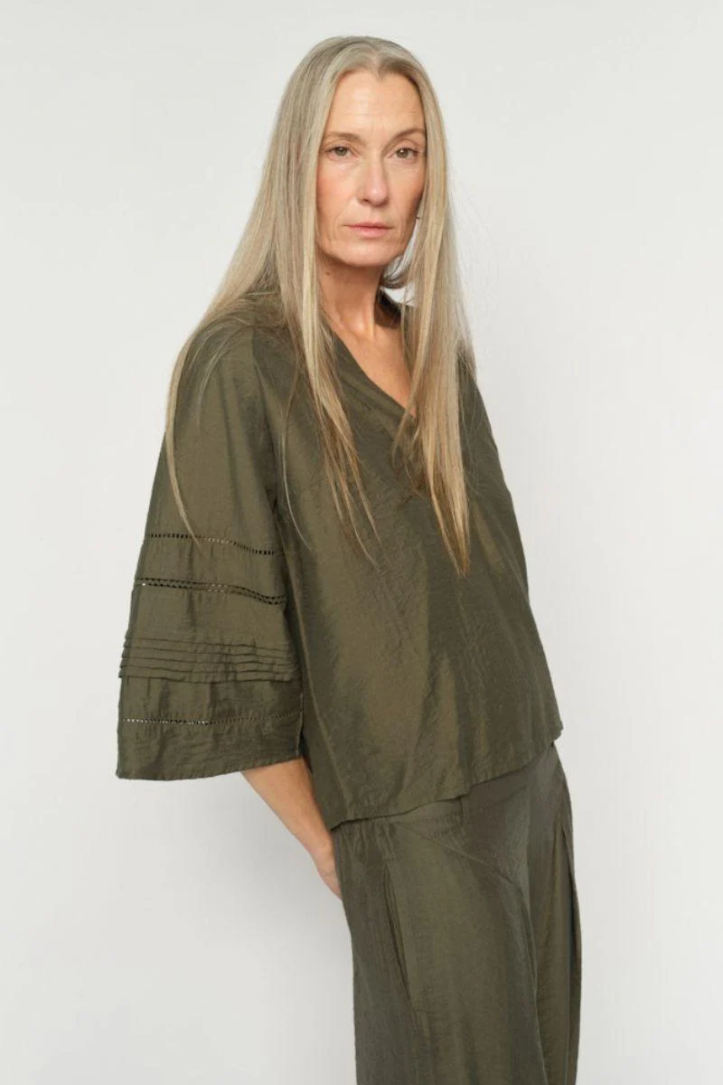Aleysa Nila Blouse | Olive Night | Bluse fra Mos Mosh