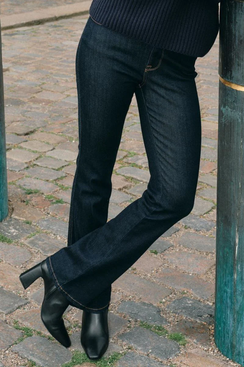 Ashley Deluxe Jeans 30' | Dark Blue | Jeans fra Mos Mosh