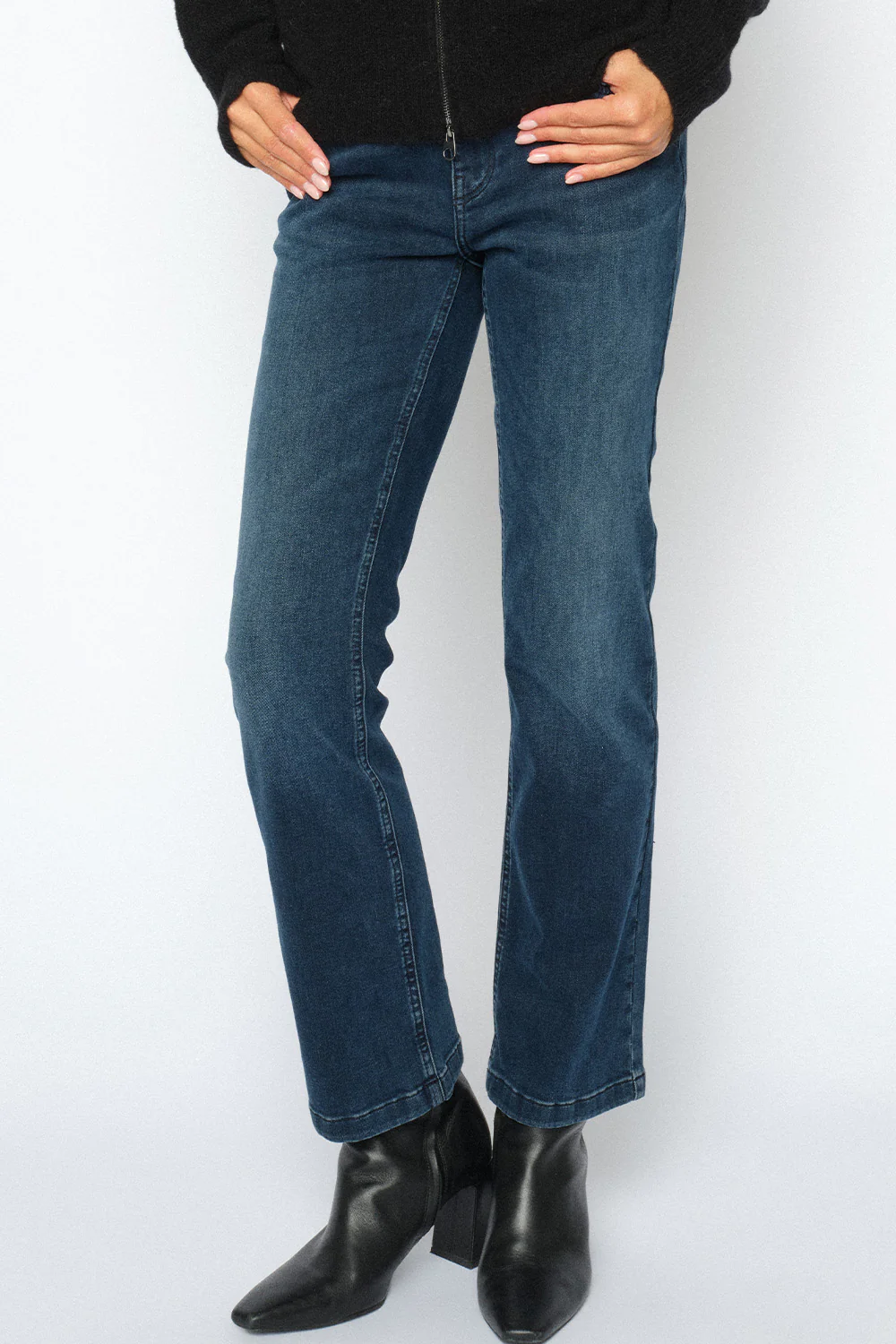 Ashley Imera Jeans 32' | Deep Blue | Jeans fra Mos Mosh
