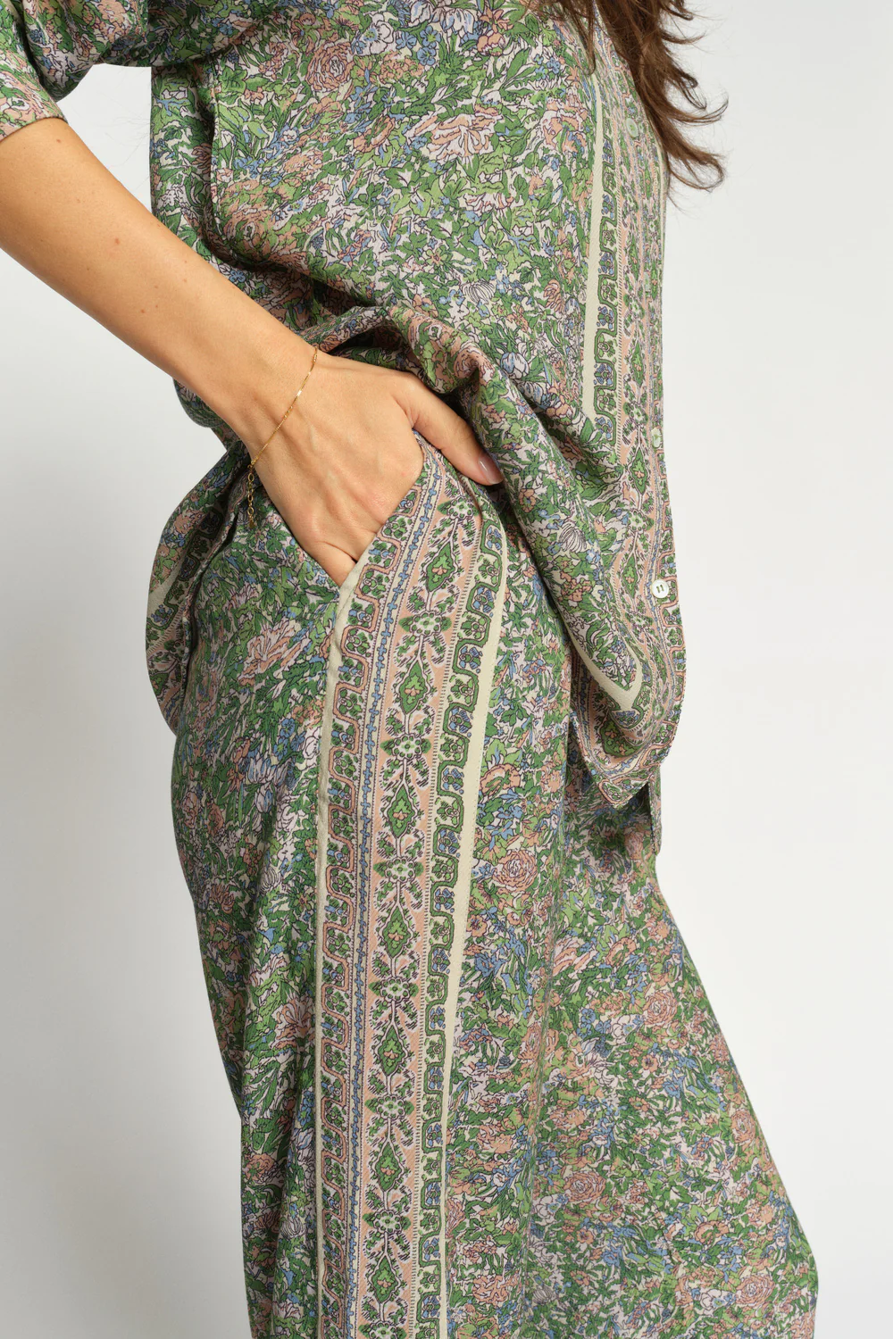 Bala Flowish Orchid Pant Regular | Turf Green | Bukser fra Mos Mosh - Image 7