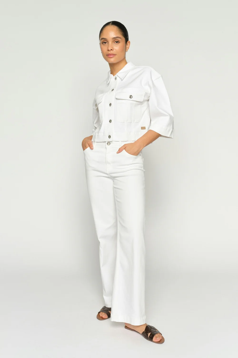 Dara Deluxe Jeans 34' | Bright White | Jeans fra Mos Mosh - Image 2