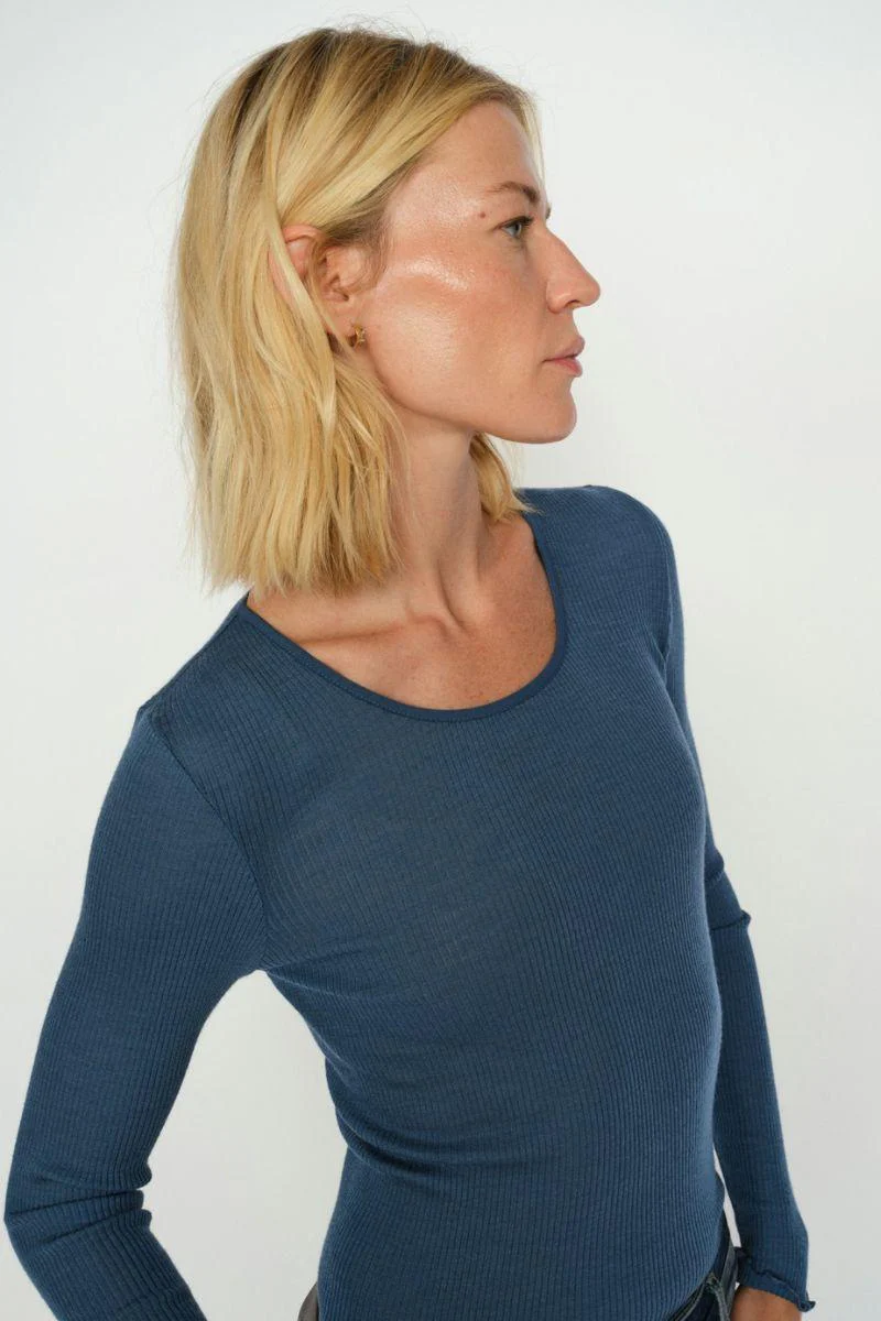 Elaine O-LS Seamless Tee | Ensign Blue | T-shirt fra Mos Mosh - Image 4