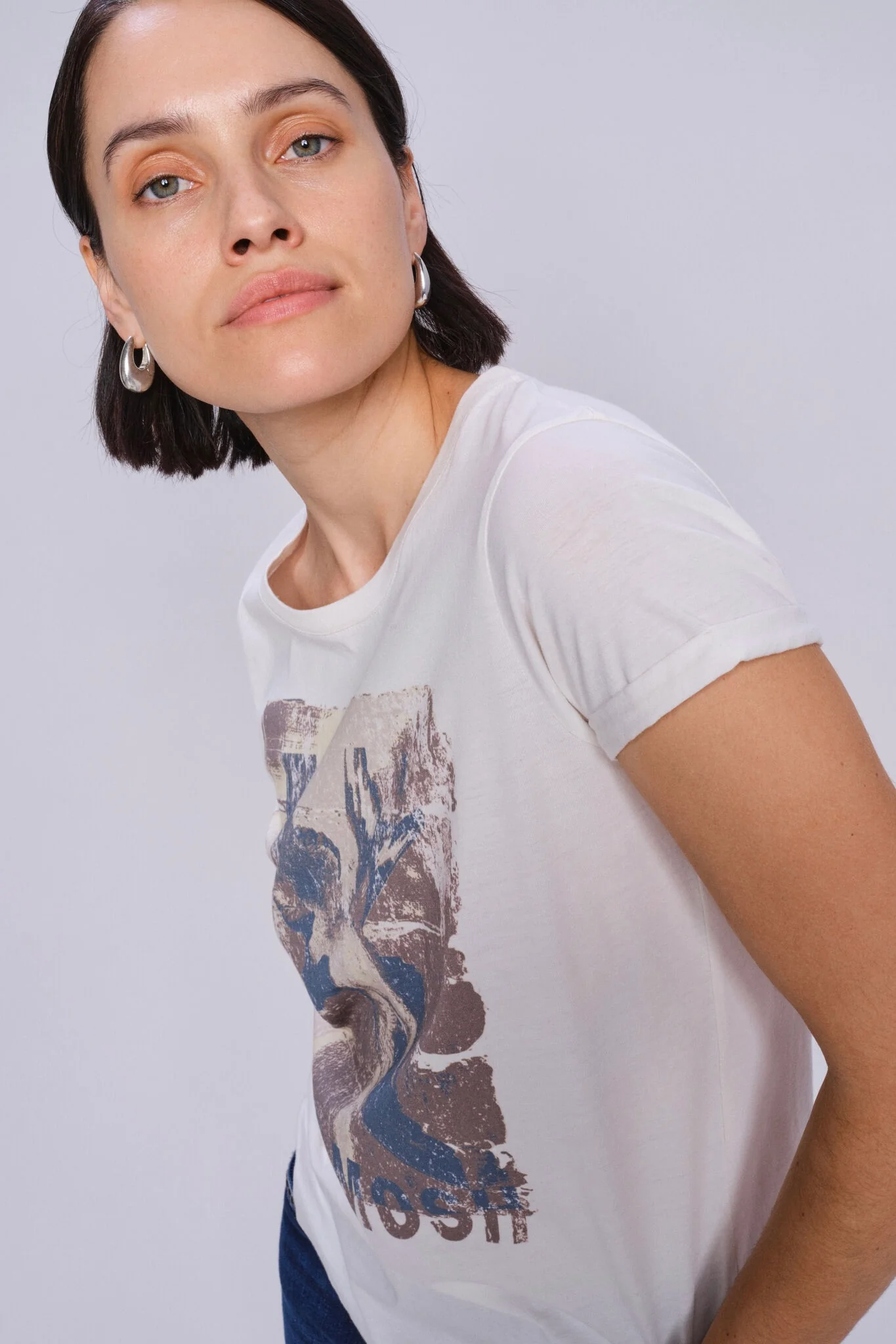 Flori O-SS Tee | Ecru | T-shirt fra Mos Mosh