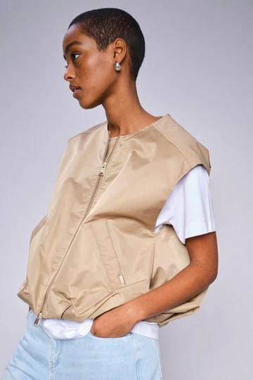 Kura Solid Waistcoat | Sesame | Vest fra Mos Mosh - Image 4