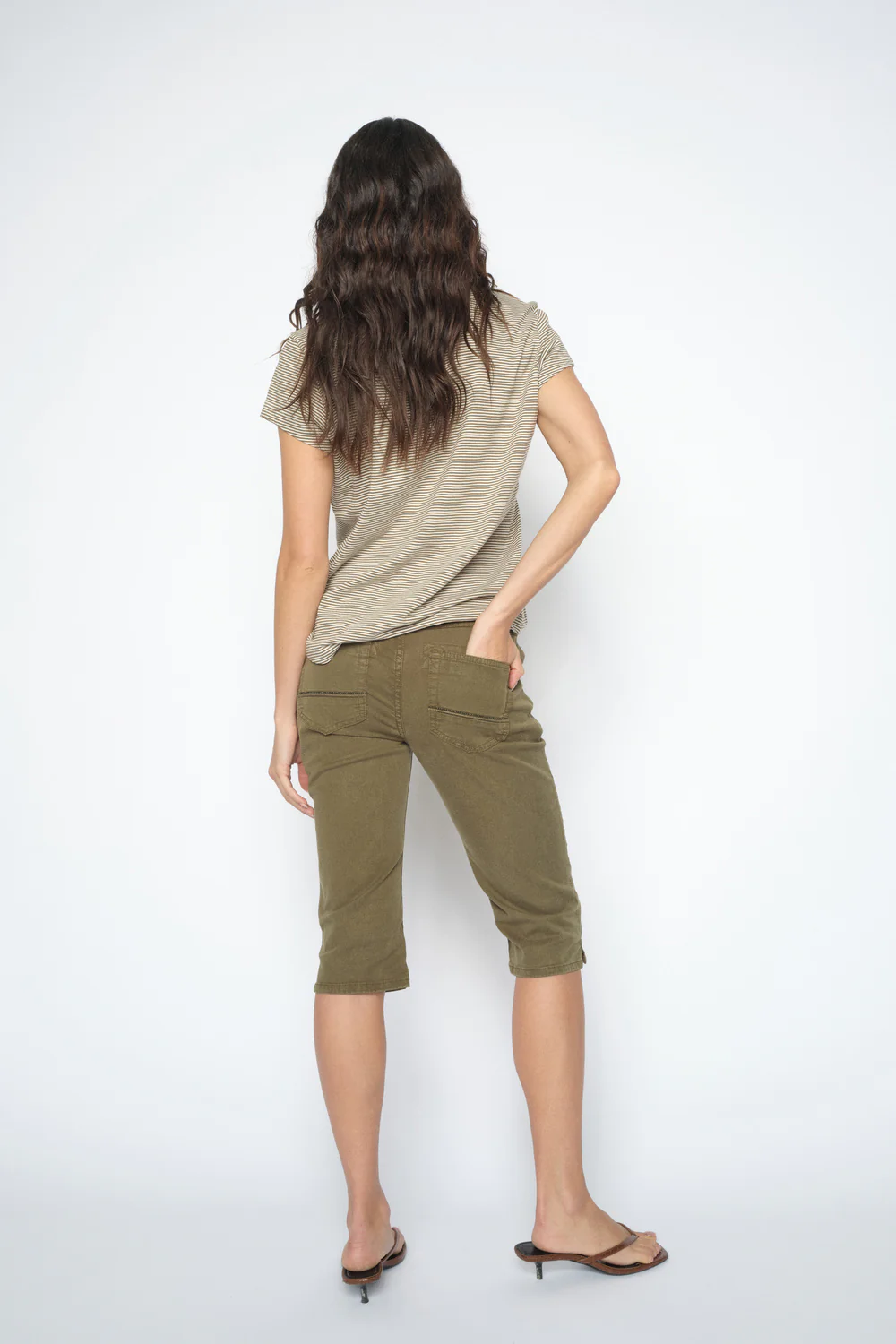 Naomi Treasure Pant Capri | Burnt Olive | Bukser fra Mos Mosh - Image 4