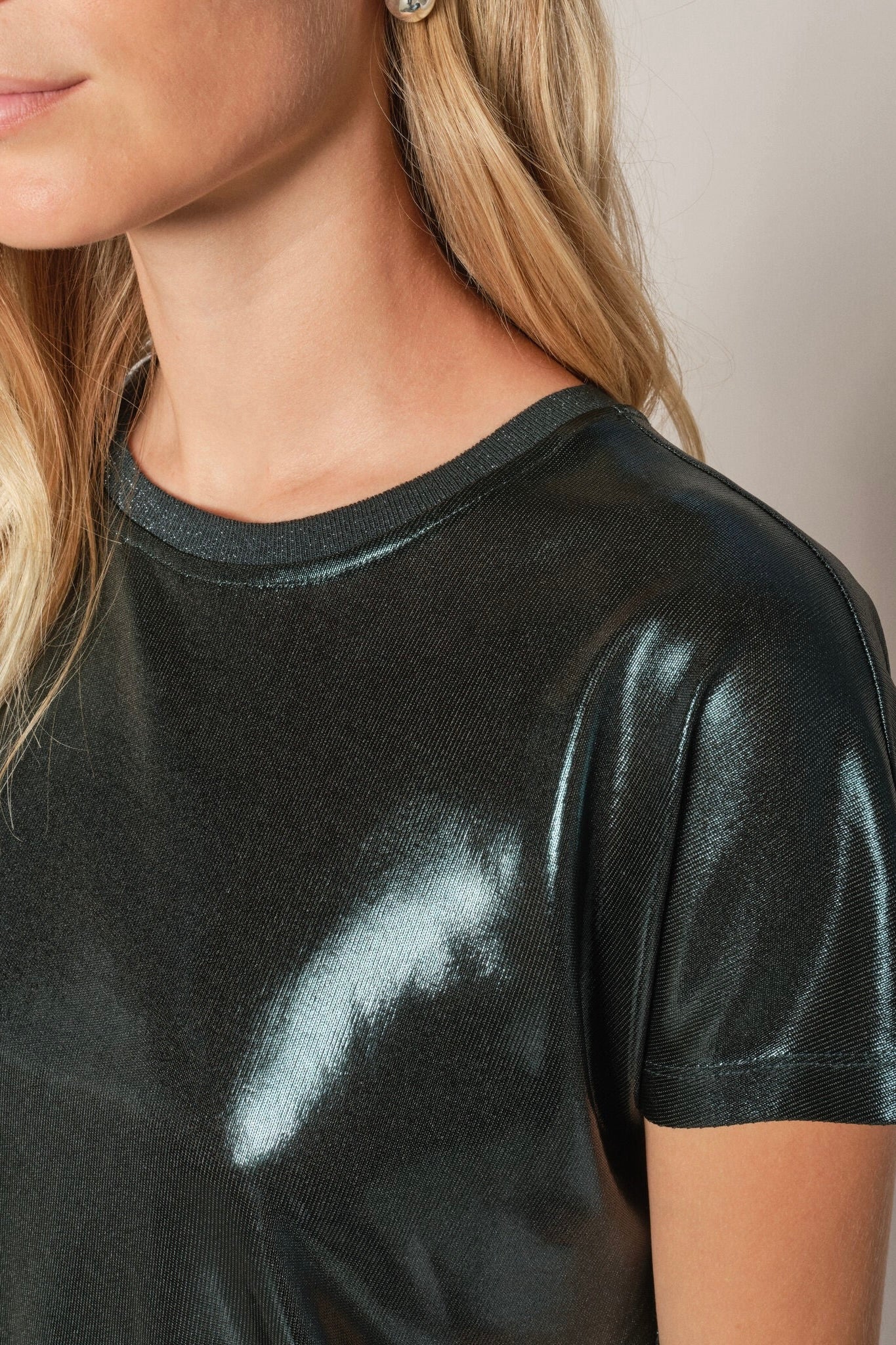 Nivola O-neck Metallic Tee | Salute Navy | T-shirt fra Mos Mosh - Image 4