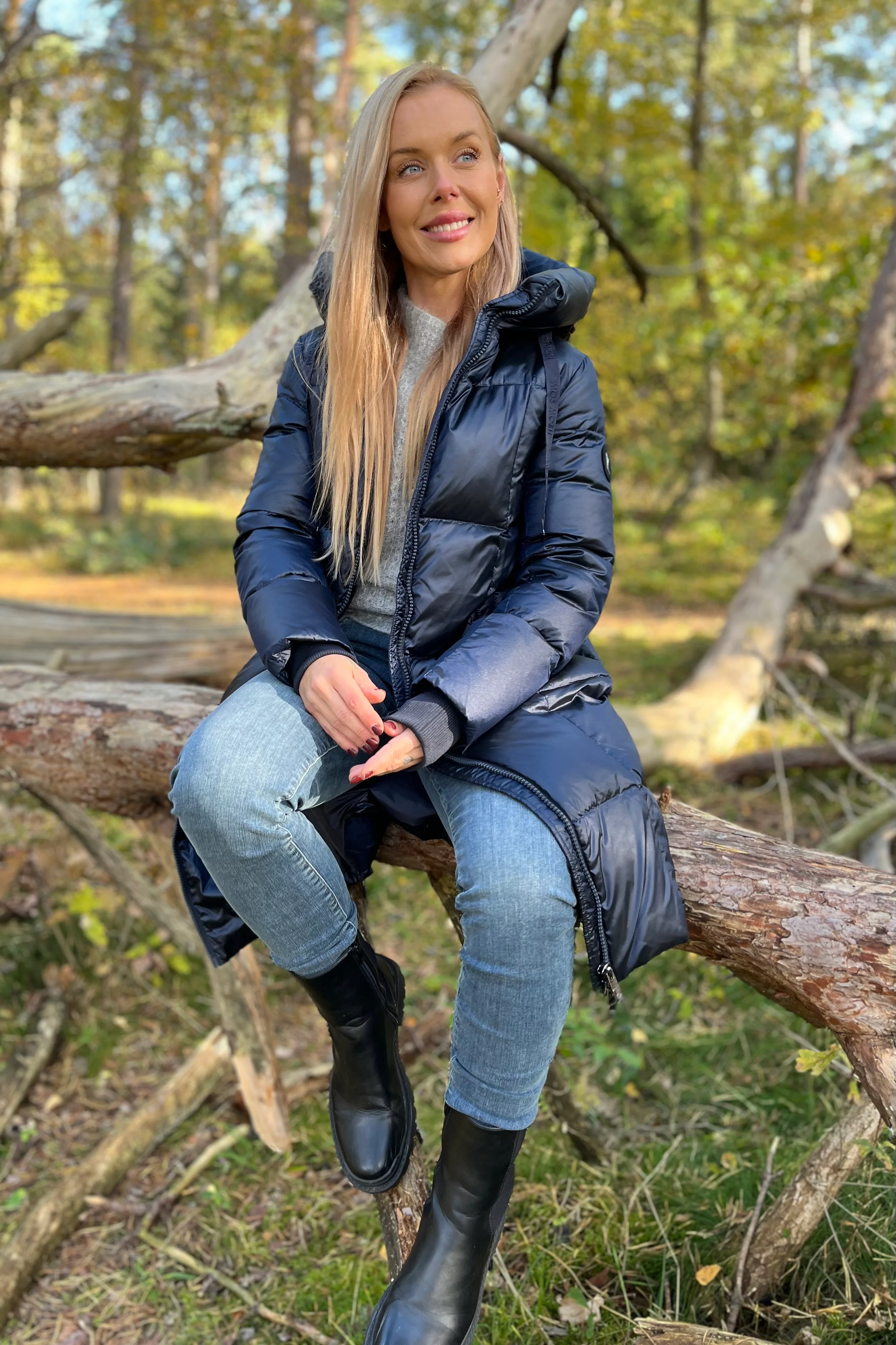 Nova Metallic Down Jacket | Salute Navy | Jakke fra Mos Mosh - Image 3