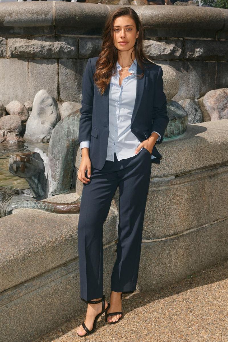 Phoebe Miley Blazer | Salute Navy | Blazer fra Mos Mosh - Image 12