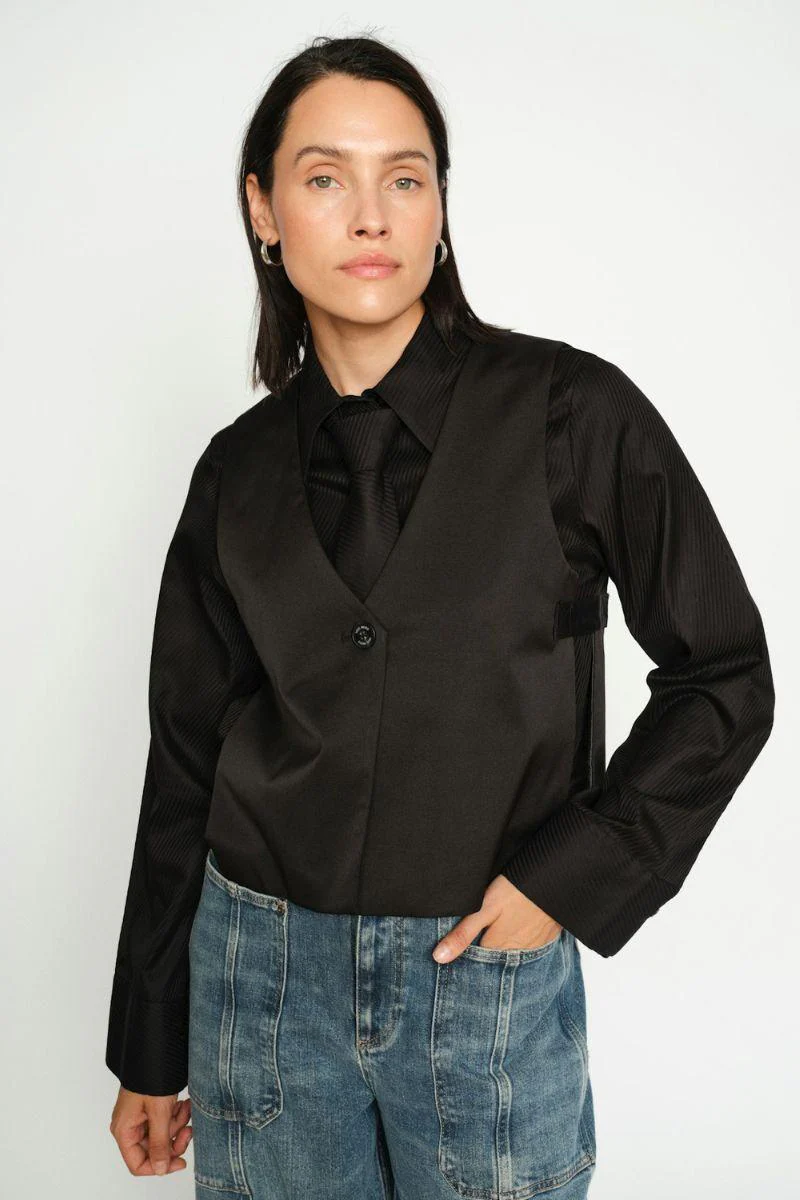 Yrsa Irin Vest | Black | Waistcoats fra Mos Mosh - Image 8