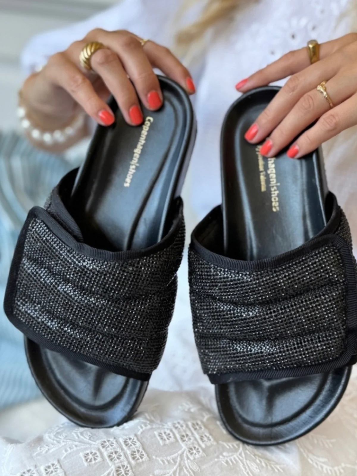 Move With Me Slippers | Sort | Slippers fra Copenhagen Shoes - Image 2