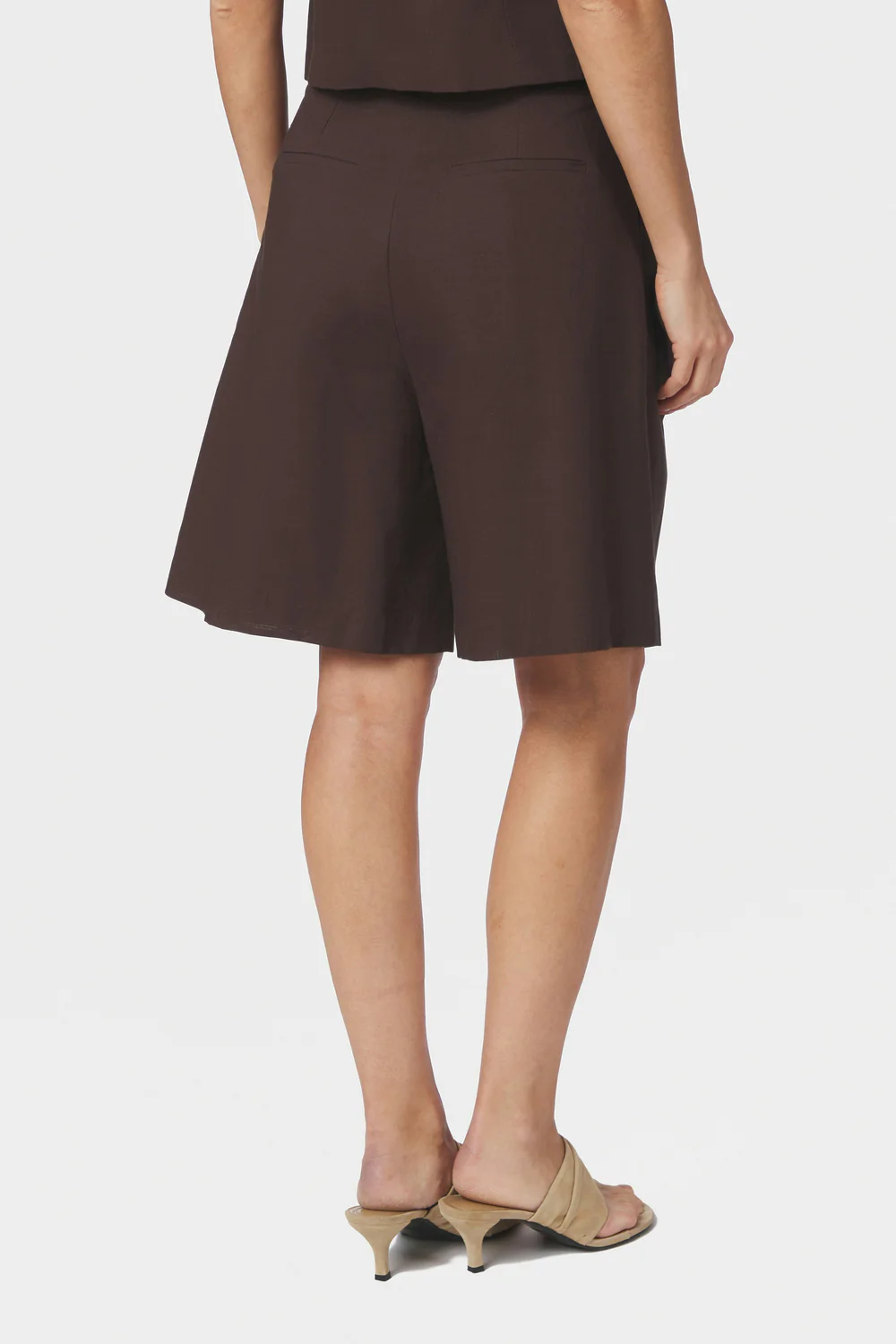 Nika Linen Shorts | Dark brown | Shorts fra Neo Noir - Image 6