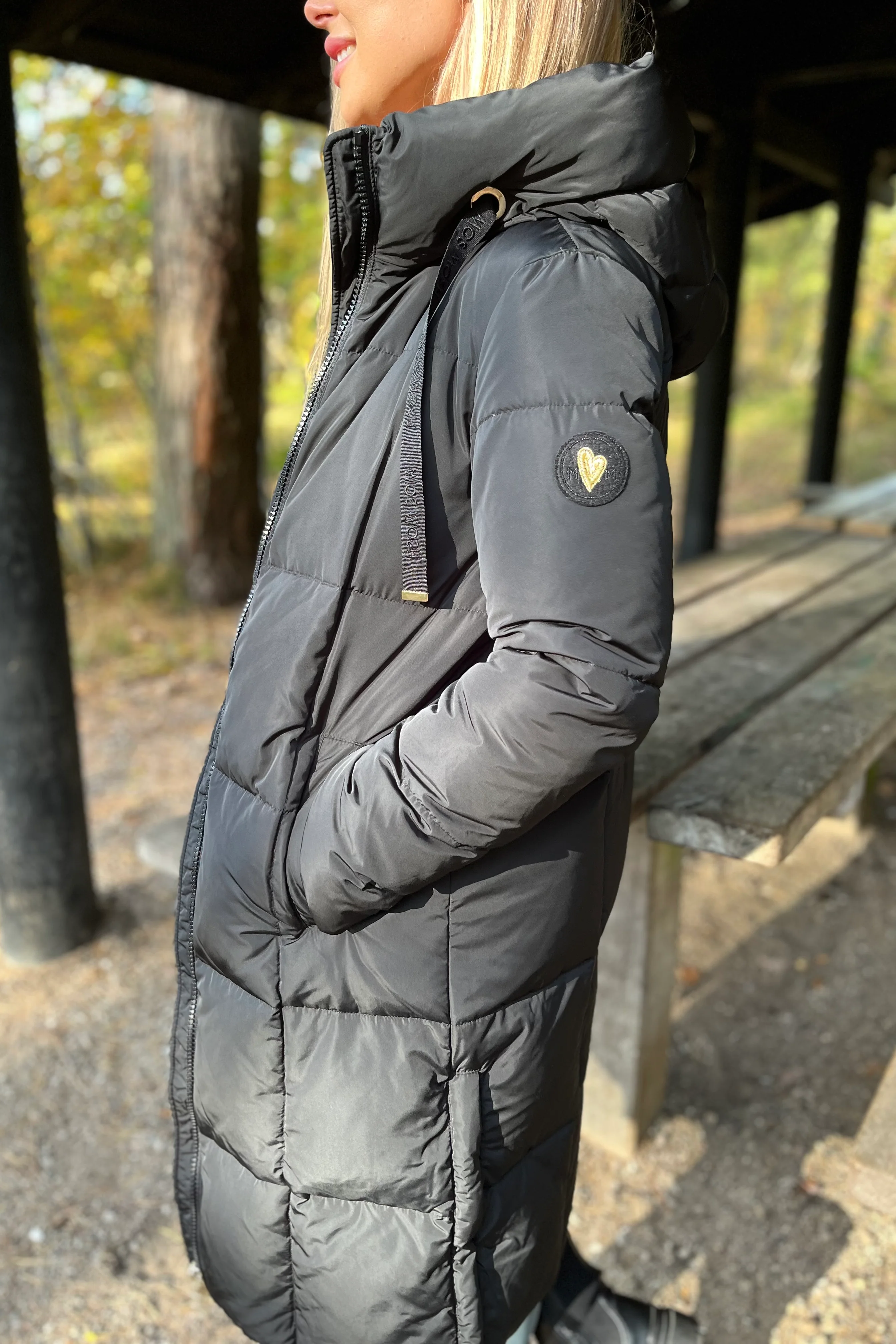 Nova Square Down Coat | Sort | Frakke fra Mos Mosh - Image 17