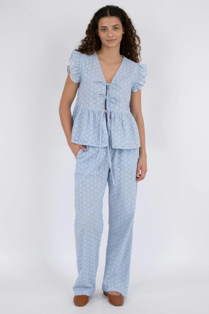 Palasi Broiderie Top | Light Blue | Top fra Neo Noir - Image 7