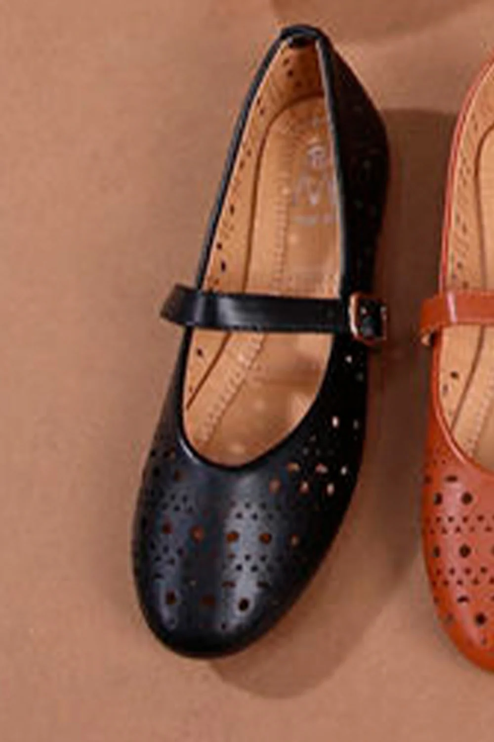 Perforated Ballerinas | Black | Ballerina fra Lazy Bear - Image 2