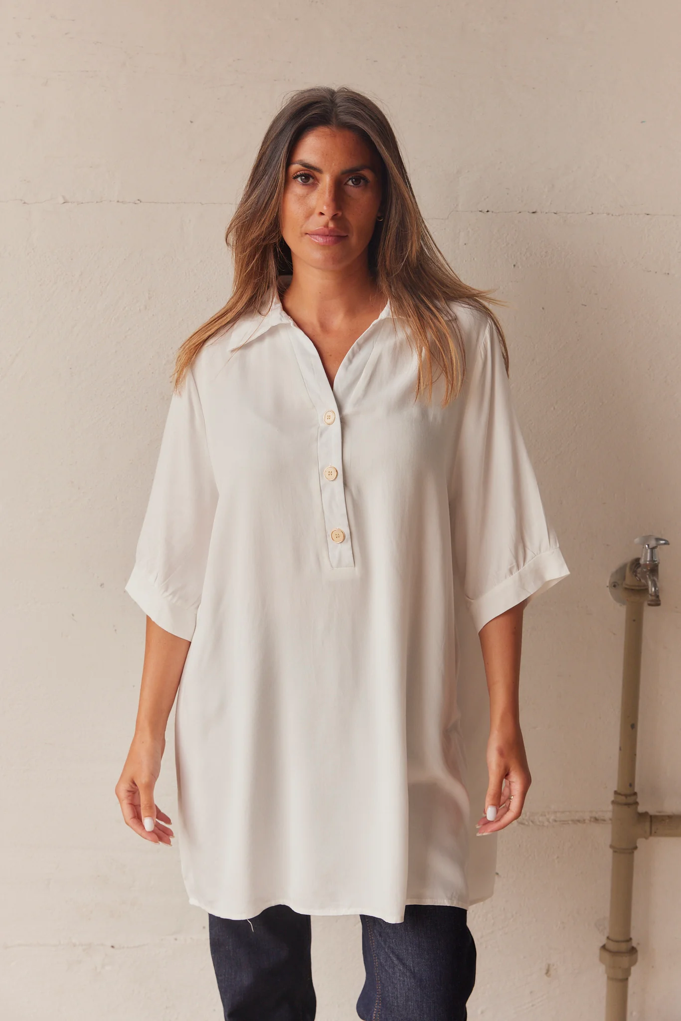 Plain Penelope Tunic | Bluse fra Atelier C - Image 3