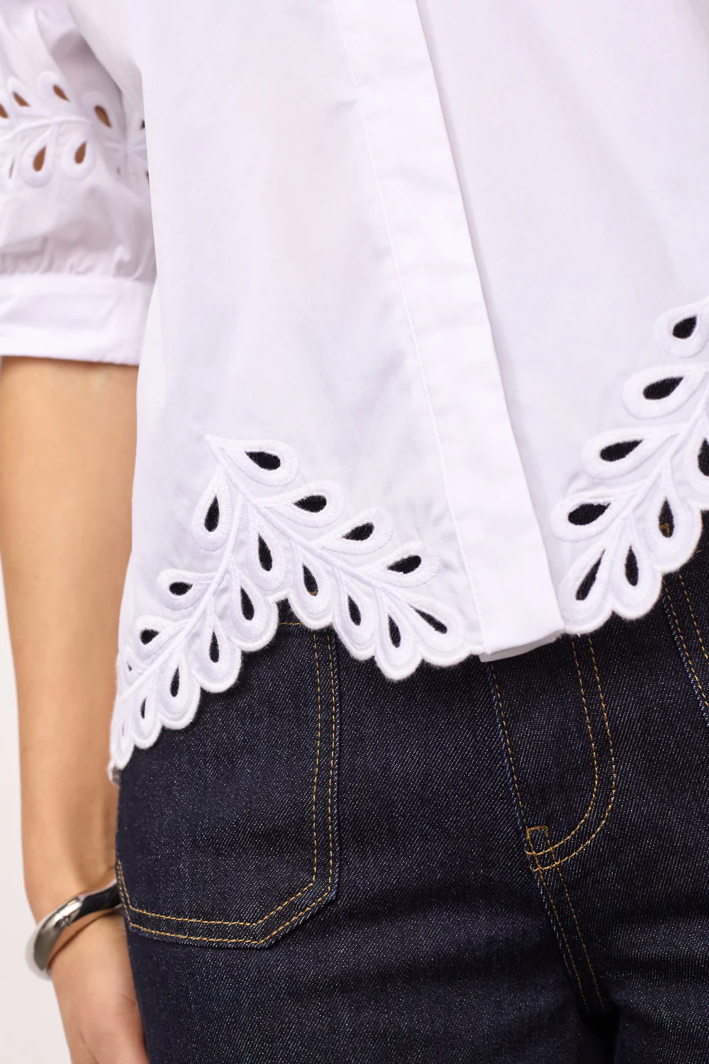 Poppy Emb. V Shirt | White | Skjorte fra Co'couture - Image 4