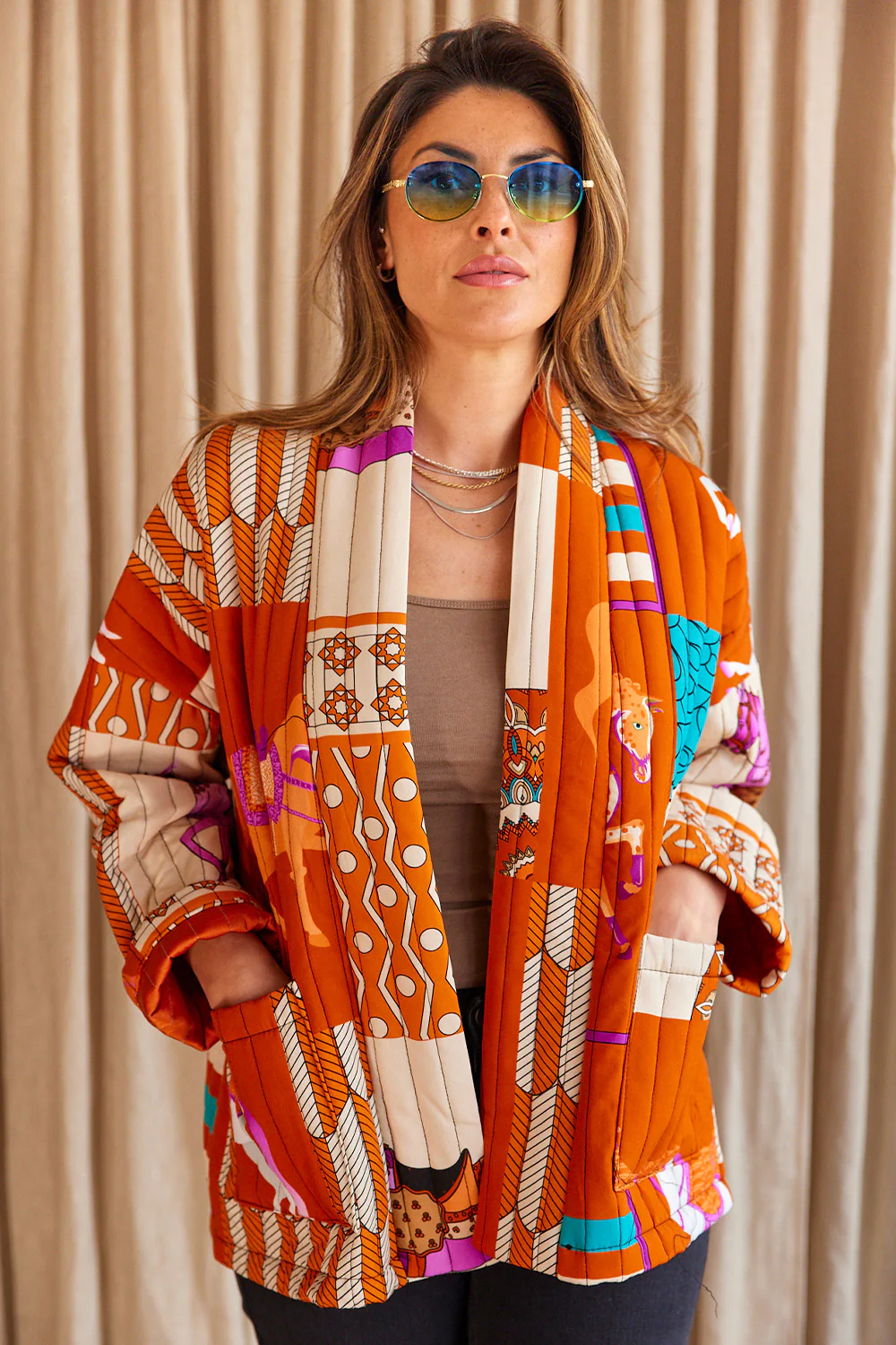 Luxe Mosaic Patchwork Jacket | Rust | Jakke fra Atelier C - Image 2