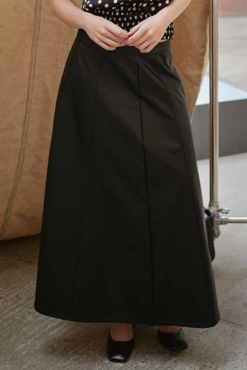 Raya Faux Leather Skirt | Black | Nederdel fra Neo Noir