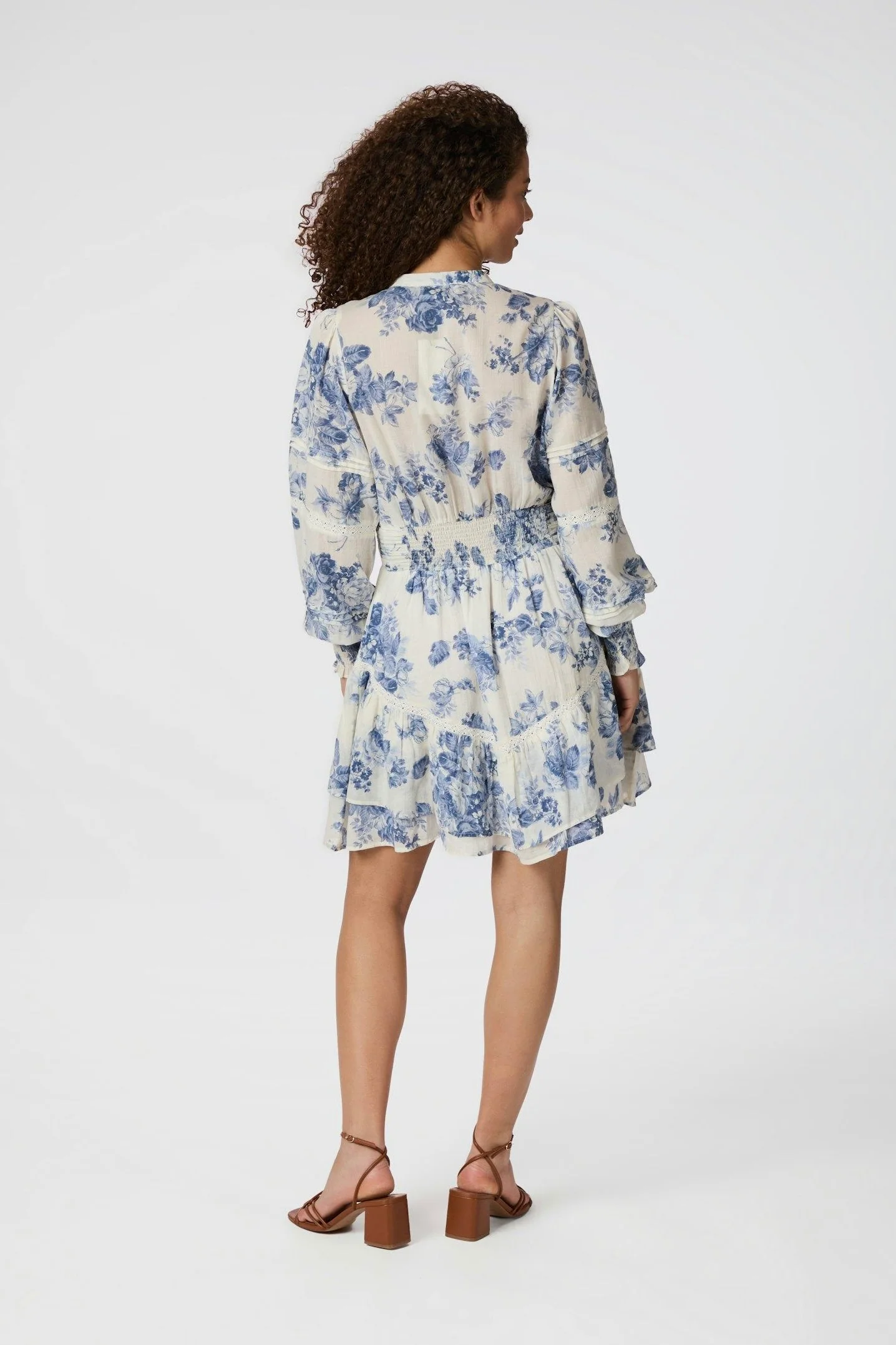 Roberta Flower Flow Dress | Light Blue | Kjole fra Neo Noir - Image 7