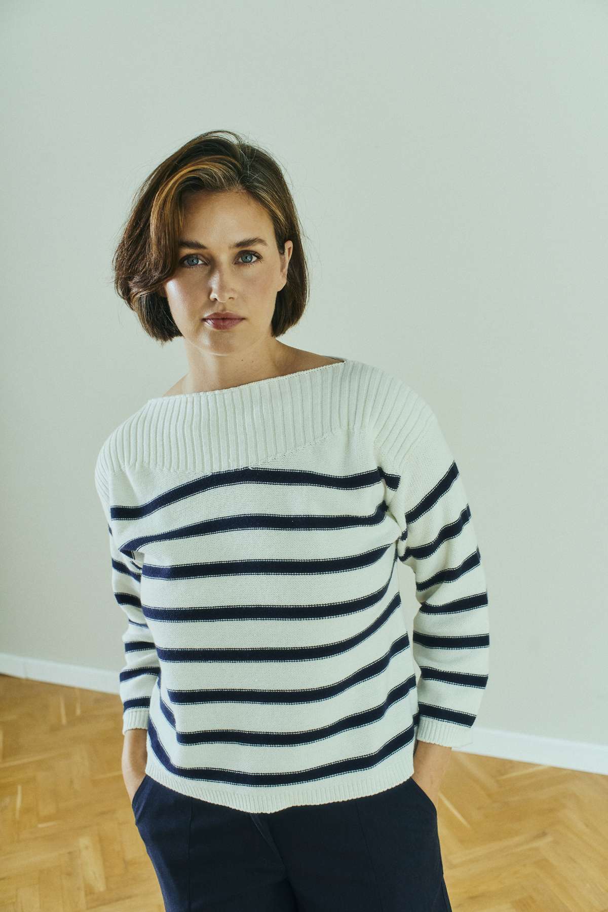 Sana Pullover 207585 | Star Off-White W. Navy Blazer | Strik fra Freequent - Image 3