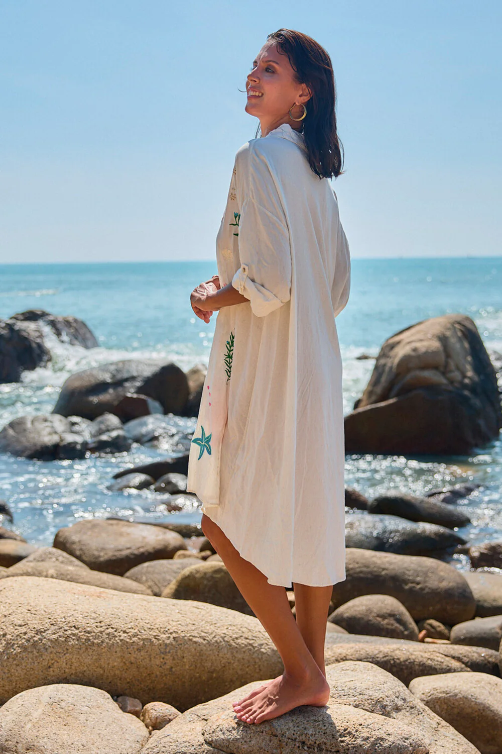 Molly Embroidery Short Shirt dress | Kjole fra Avery - Image 3